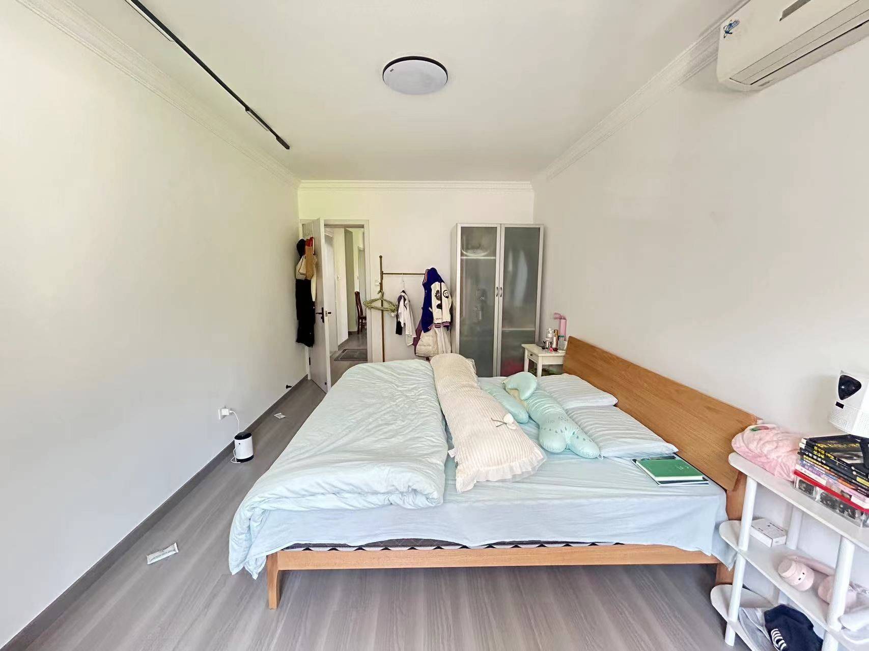 Shanghai-Xuhui-Cozy Home,No Gender Limit,Hustle & Bustle,Chilled