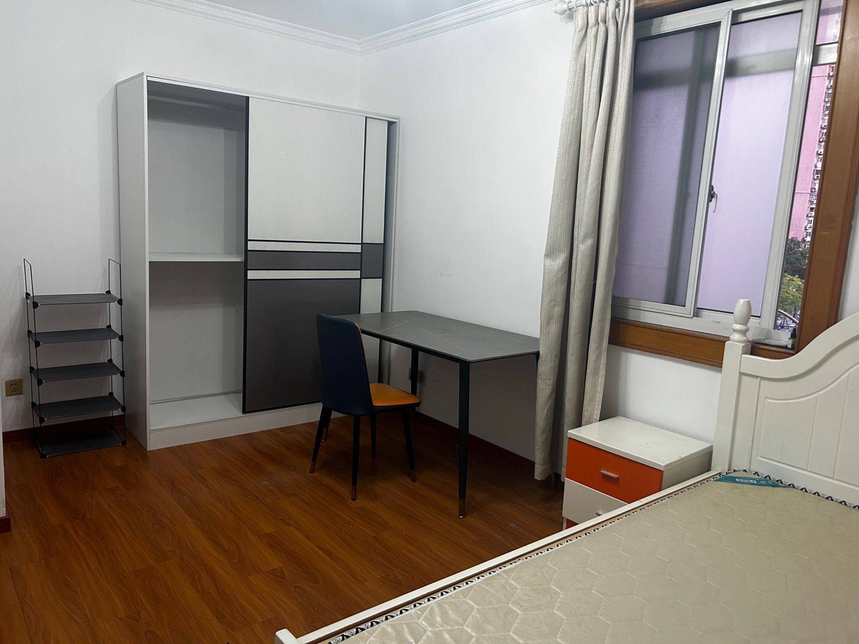 上海-虹口-生活配套完善,距离地铁近,通风好独立一室户,寵物友好,乾淨治愈,不限性別,市井煙火氣