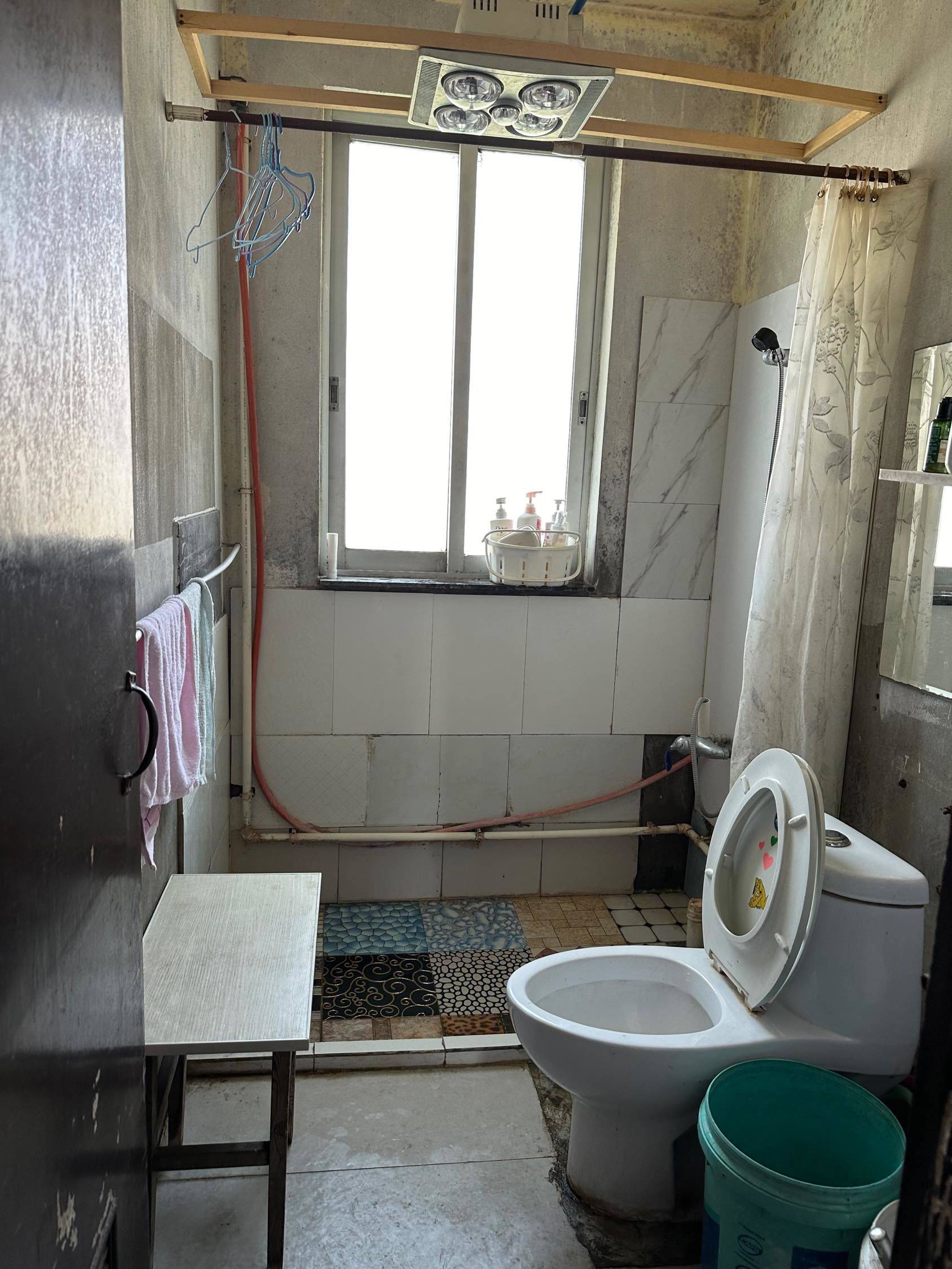 Shanghai-Pudong-Cozy Home,Clean&Comfy,No Gender Limit,Hustle & Bustle,“Friends”,Chilled,LGBTQ Friendly,Pet Friendly