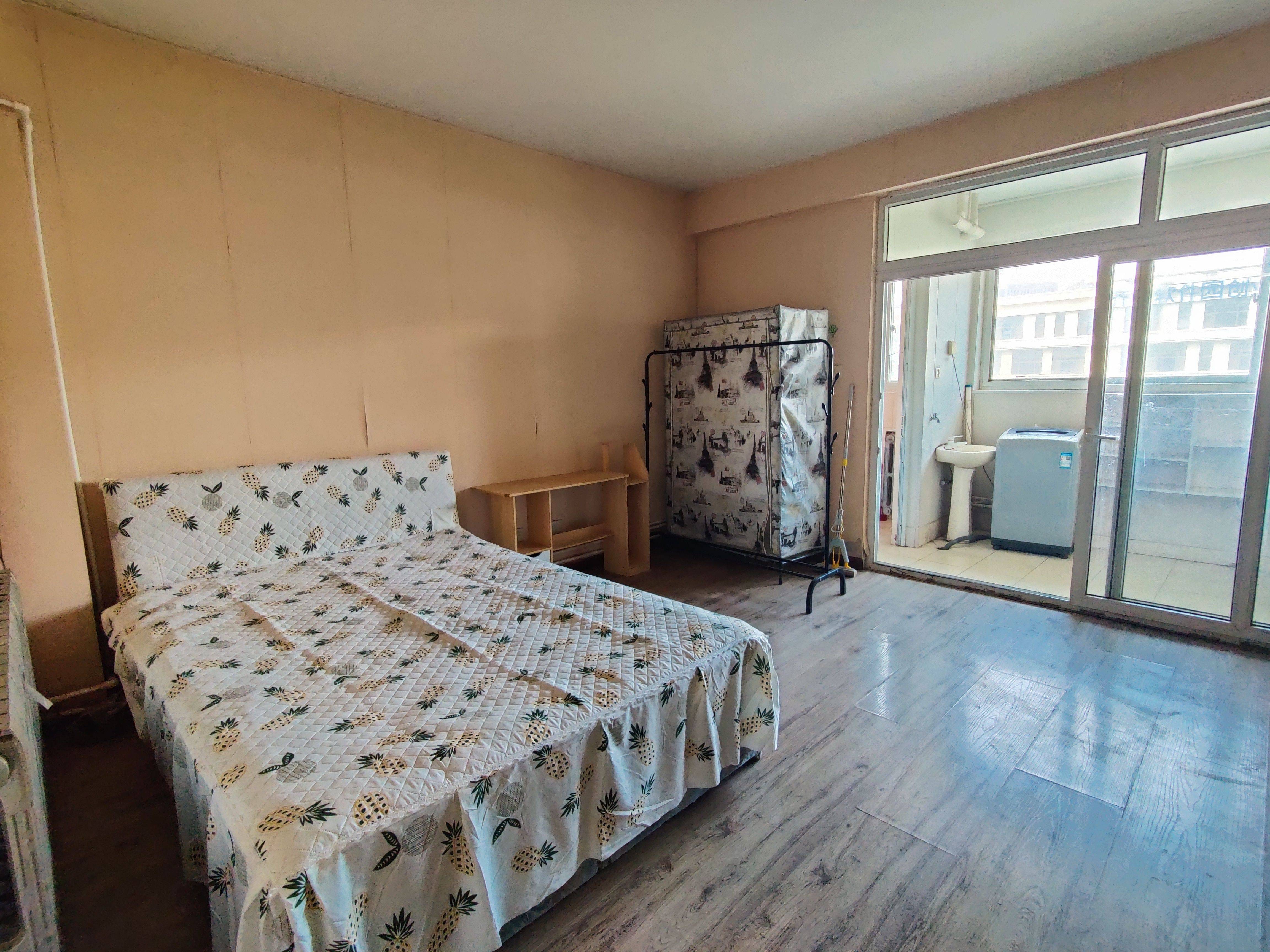 Jinan-Lixia-Cozy Home,Clean&Comfy,No Gender Limit,Hustle & Bustle,“Friends”,Chilled