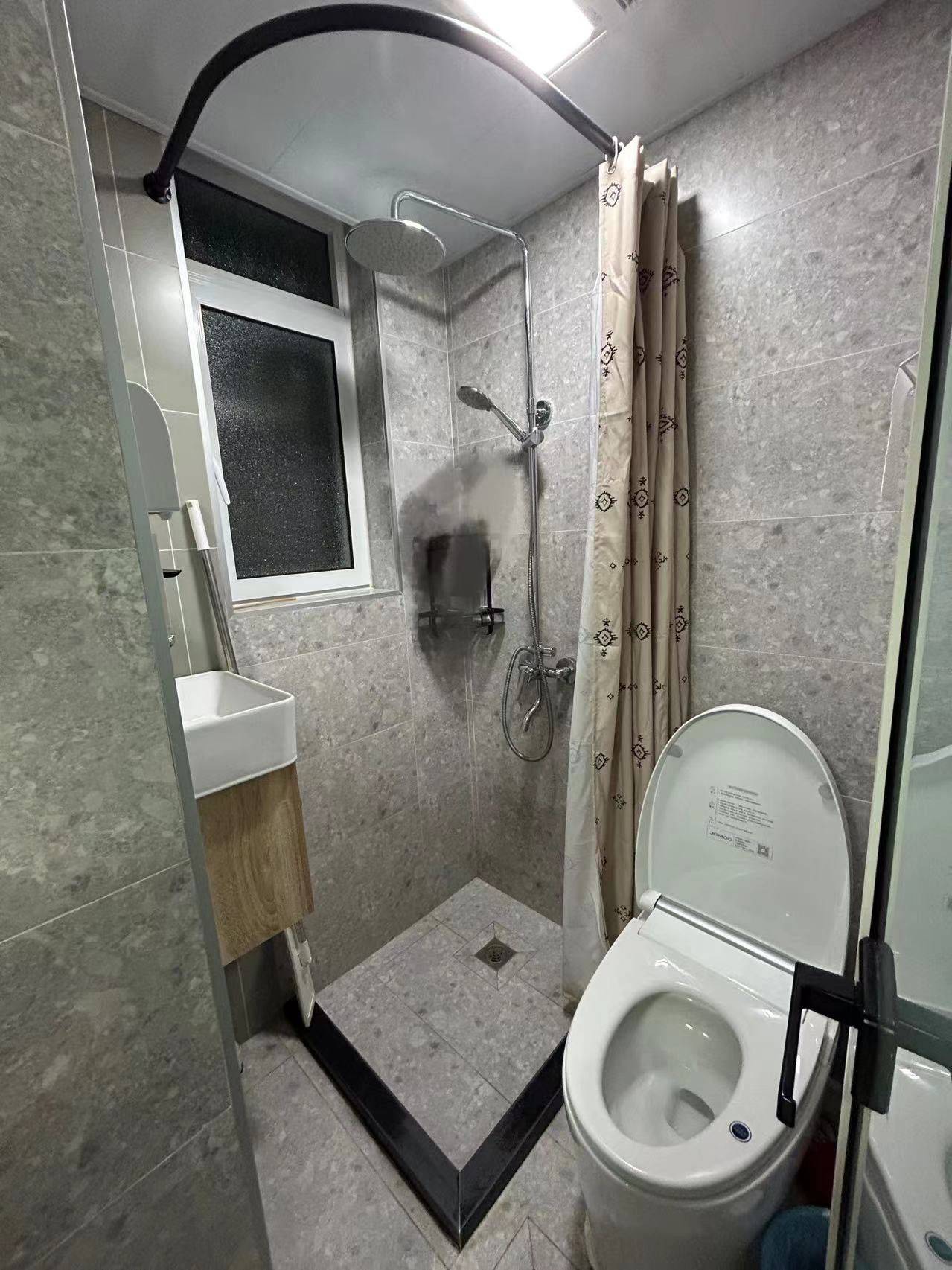 Shanghai-Pudong-Cozy Home,Clean&Comfy,No Gender Limit,Hustle & Bustle,“Friends”,Chilled