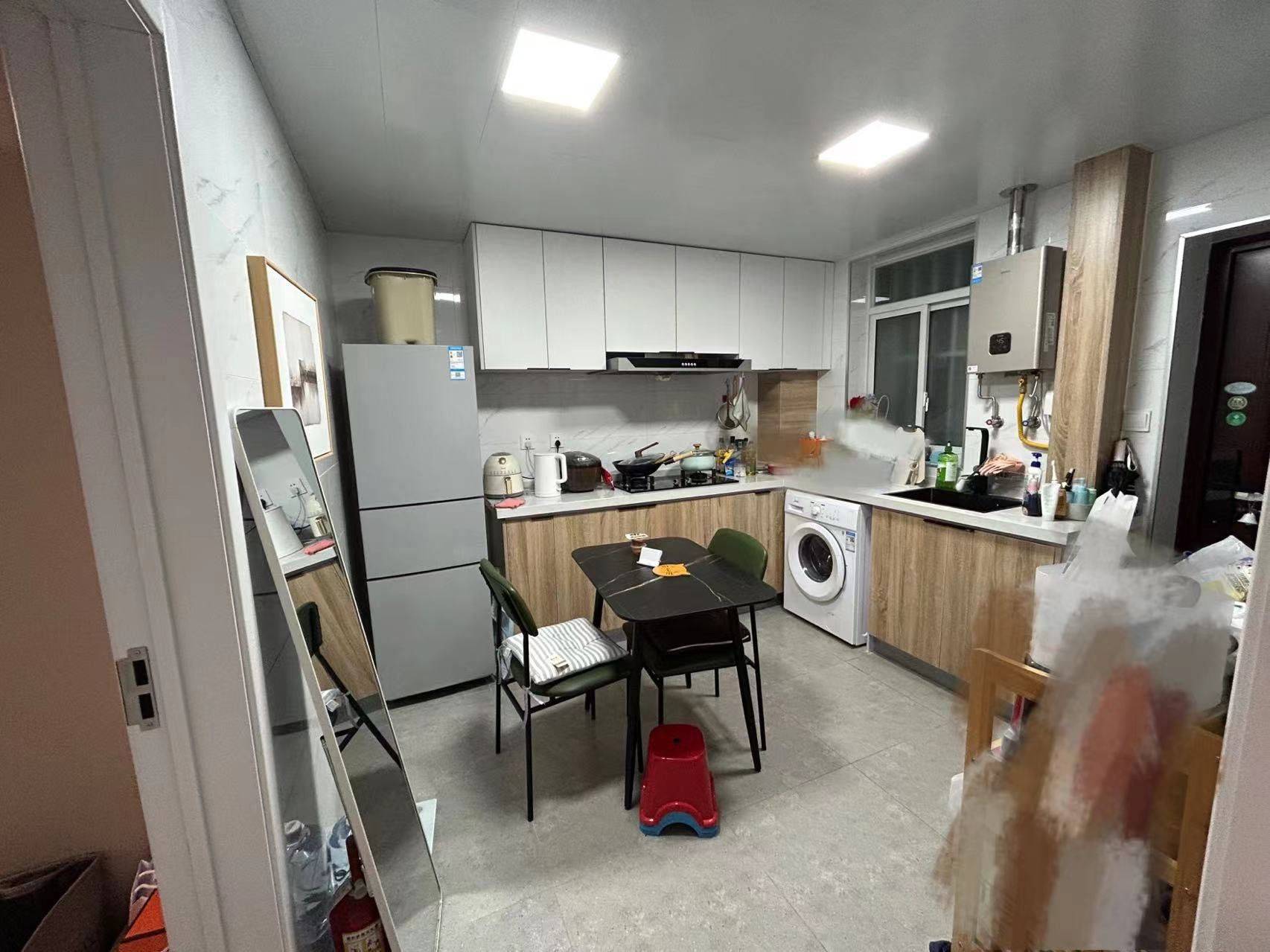 Shanghai-Pudong-Cozy Home,Clean&Comfy,No Gender Limit,Hustle & Bustle,“Friends”,Chilled