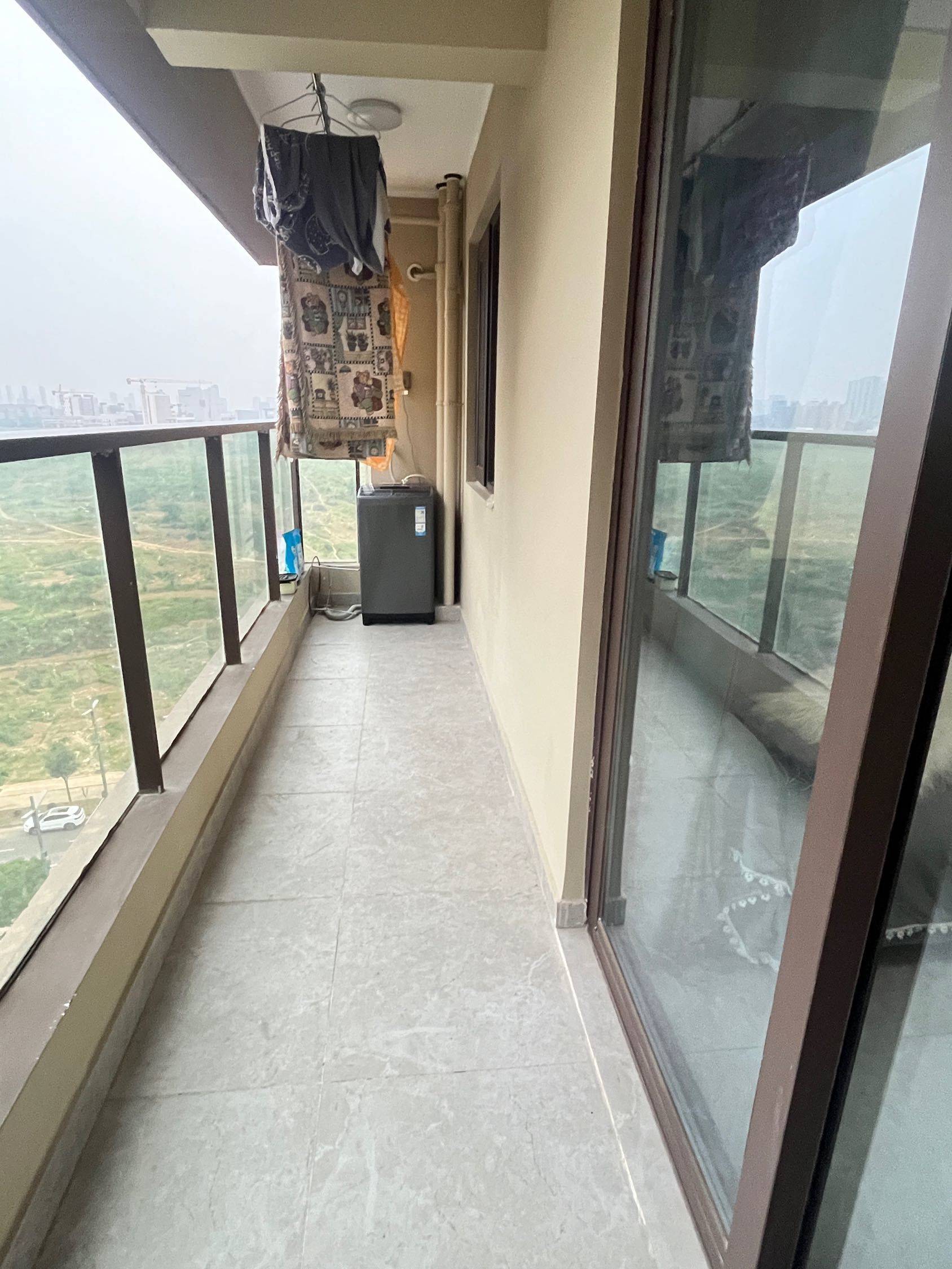 Wuhan-Hongshan-Cozy Home,Clean&Comfy,No Gender Limit,Hustle & Bustle,“Friends”,Chilled,Pet Friendly