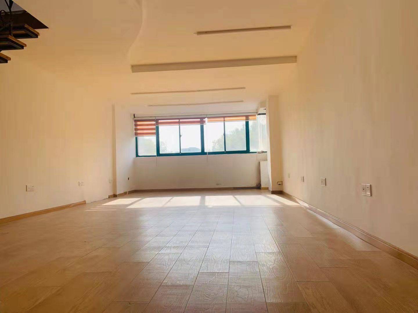 蘇州 崑山 | 昆山城市广场地铁站2号口_3