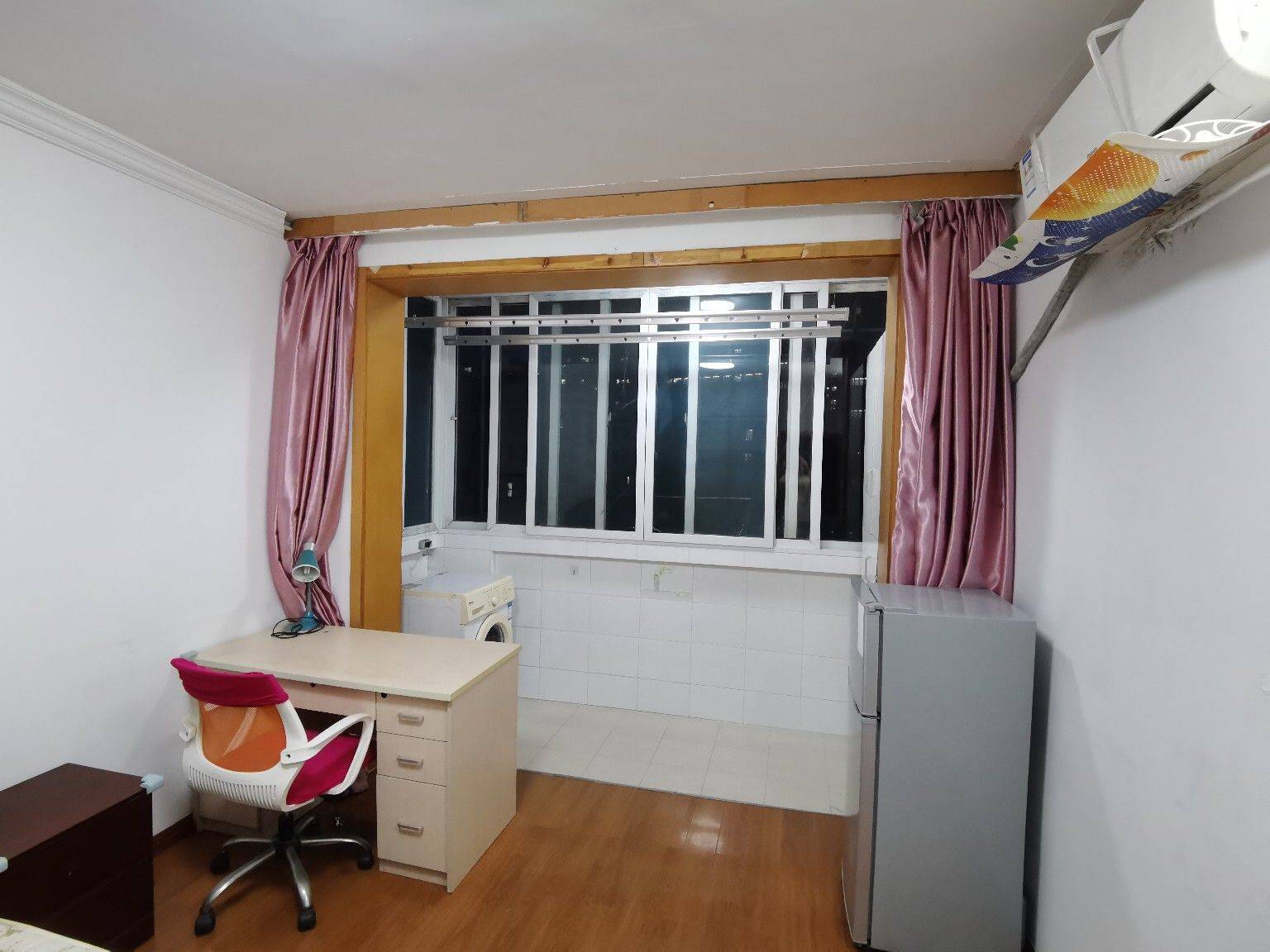 Shanghai-Yangpu-Cozy Home,Clean&Comfy,No Gender Limit,Hustle & Bustle