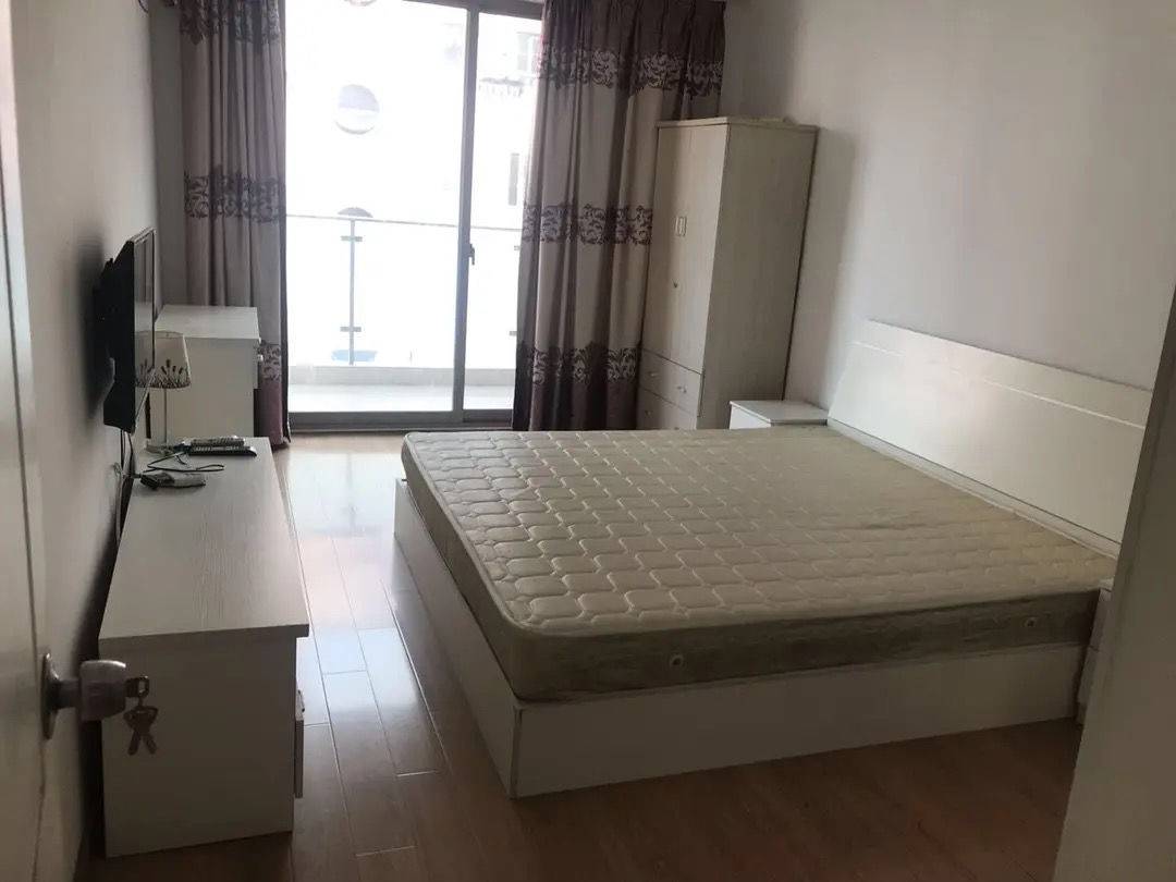 Shanghai-Changning-可免租一个月,Pet Friendly,LGBTQ Friendly,Cozy Home,Clean&Comfy,No Gender Limit,Hustle & Bustle,“Friends”