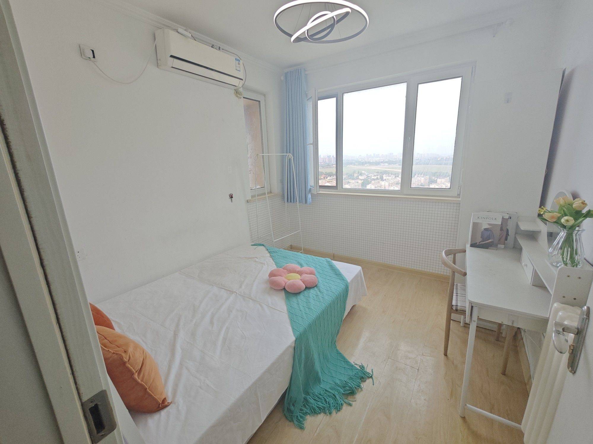 Qingdao-Licang-Cozy Home,Clean&Comfy,Hustle & Bustle