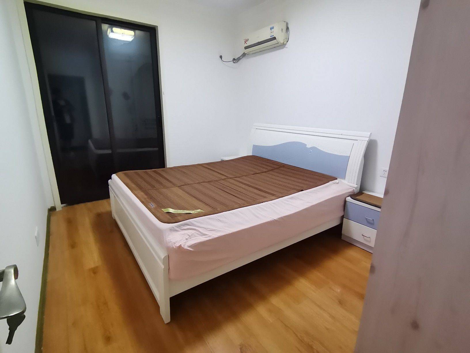 Changsha-Yuelu-Cozy Home,Clean&Comfy,No Gender Limit,Hustle & Bustle,“Friends”,Chilled,LGBTQ Friendly,Pet Friendly