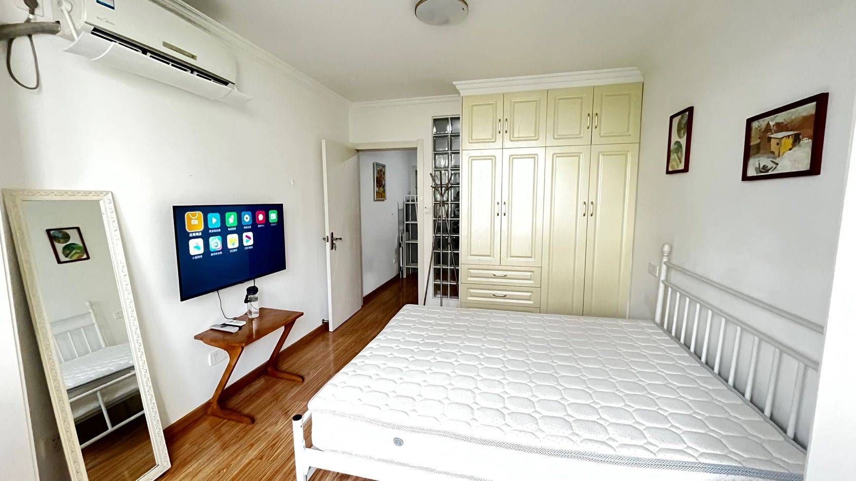 Shanghai-Jing‘An-Cozy Home,Clean&Comfy,Hustle & Bustle,“Friends”,LGBTQ Friendly