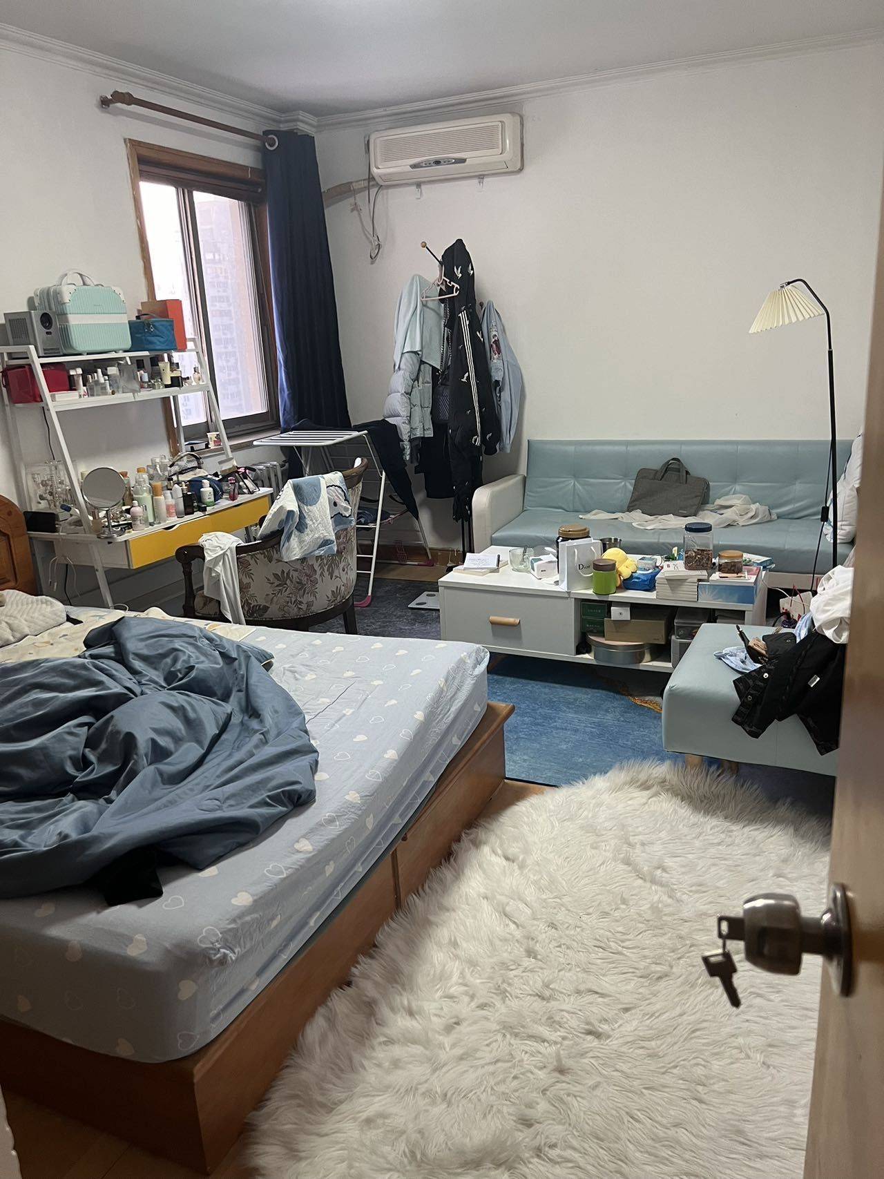 Beijing-Chaoyang-No Gender Limit,Hustle & Bustle