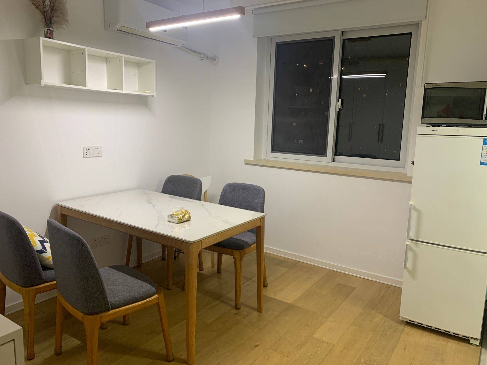 Shanghai-Putuo-一家人优先,Cozy Home,Clean&Comfy,No Gender Limit,Hustle & Bustle