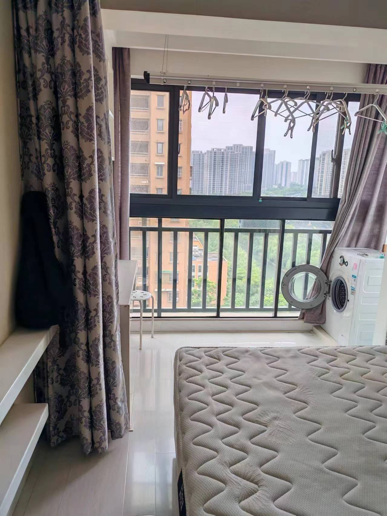 Hangzhou-Xihu-Cozy Home,No Gender Limit,Hustle & Bustle,“Friends”,Chilled