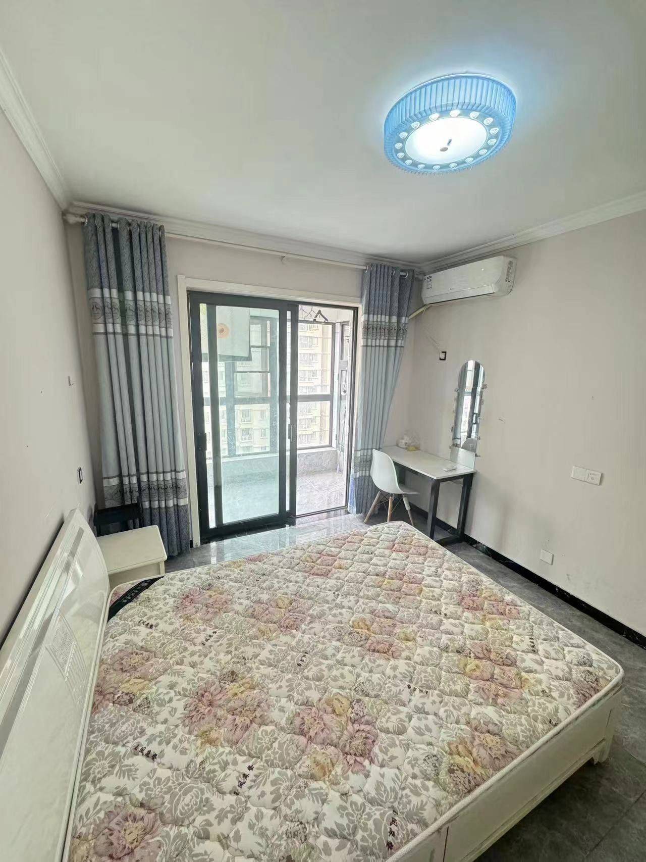 Zhengzhou-Erqi-Cozy Home,Clean&Comfy,No Gender Limit,Hustle & Bustle,“Friends”,Chilled,LGBTQ Friendly,Pet Friendly