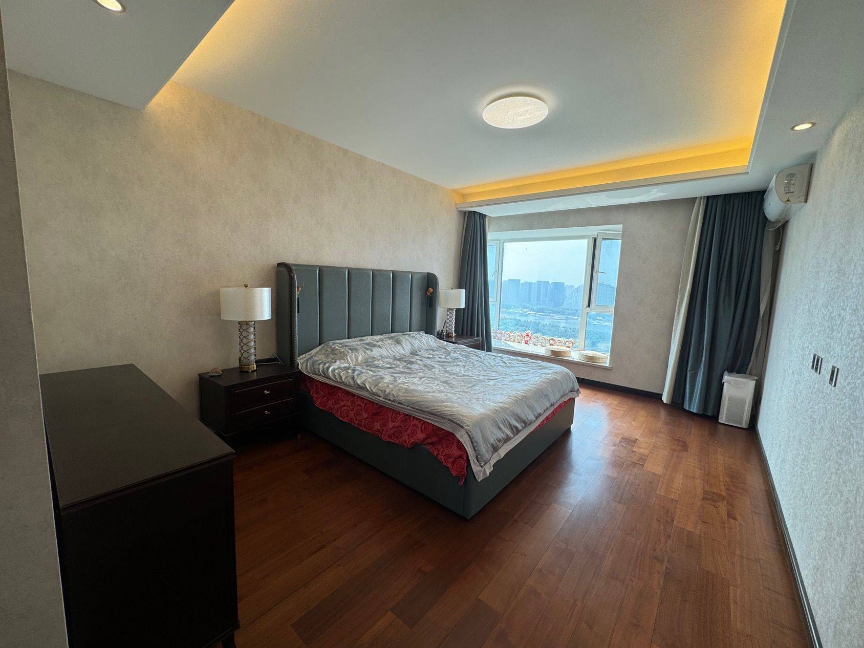 Shanghai-Huangpu-Cozy Home,Clean&Comfy,No Gender Limit,Hustle & Bustle,“Friends”