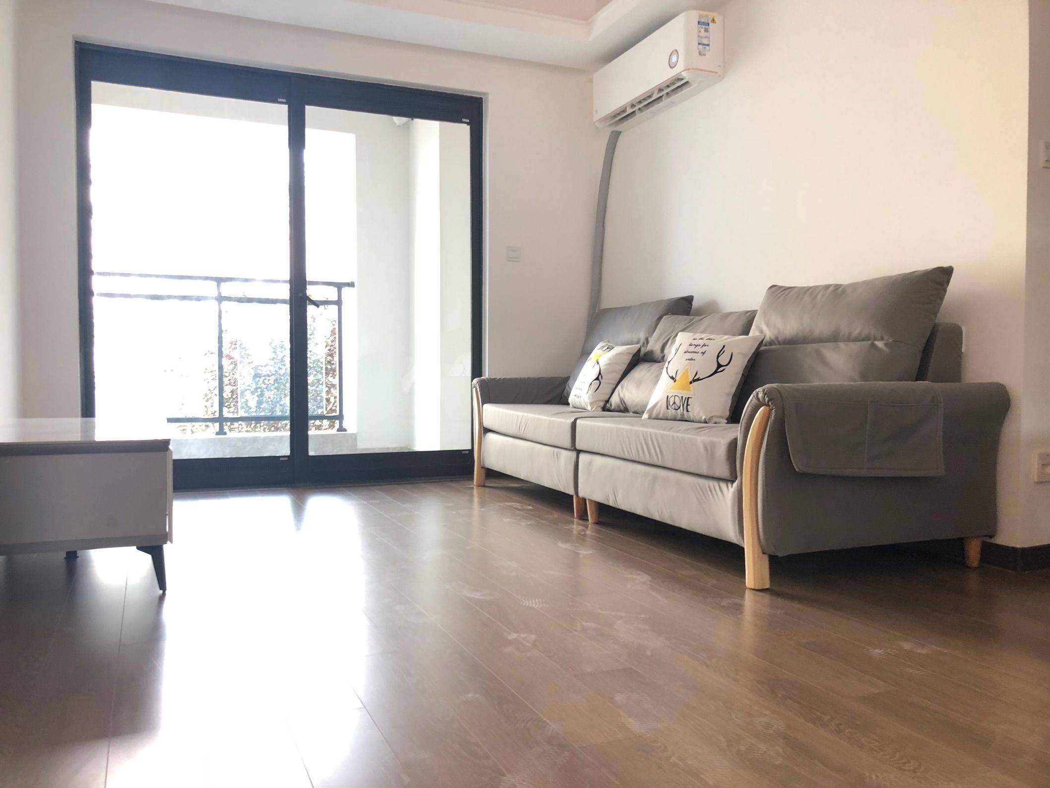 Chongqing-Beibei-Cozy Home,Clean&Comfy,No Gender Limit,Hustle & Bustle,“Friends”,Chilled,Pet Friendly