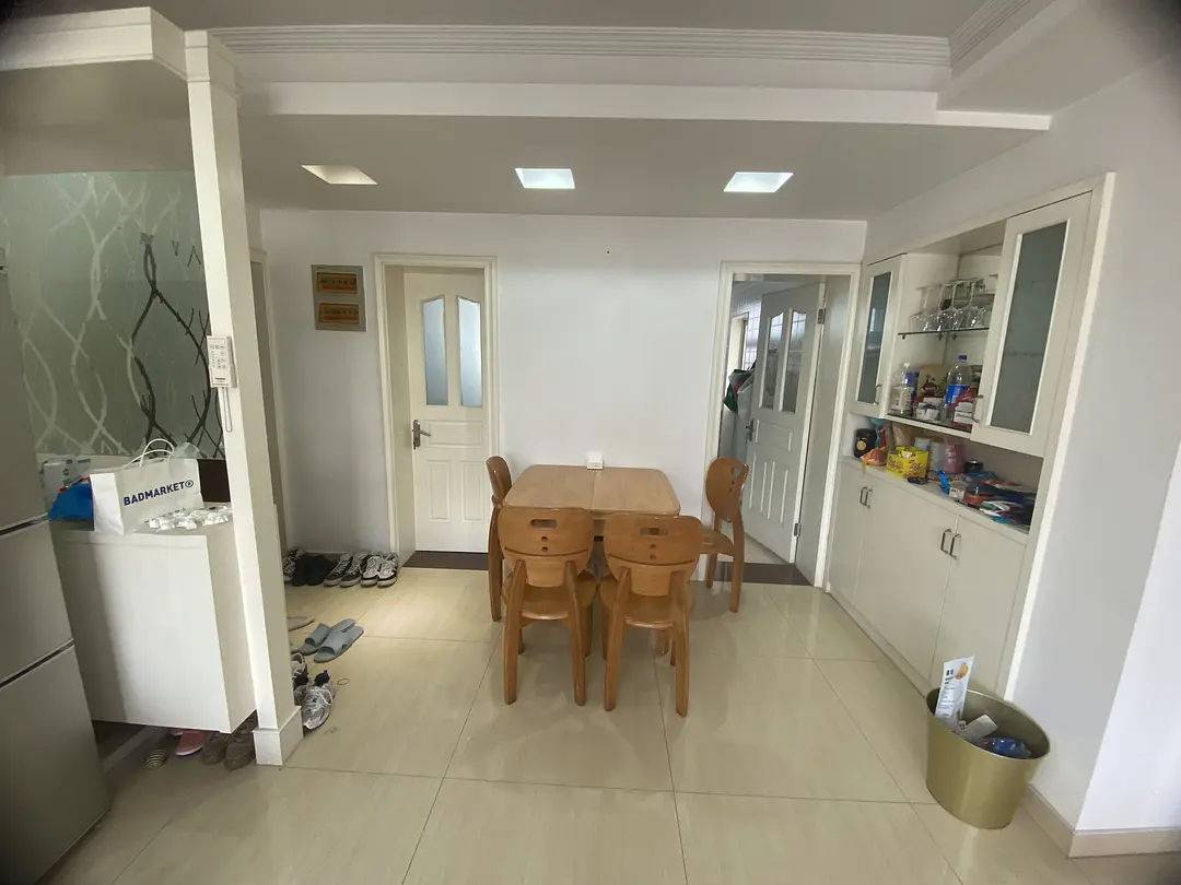 上海-闵行-🏠,田园小屋,学区房,宠物友好,LGBTQ友好,温馨小窝,干净治愈,不限性别,市井烟火气,老友记,慢时光