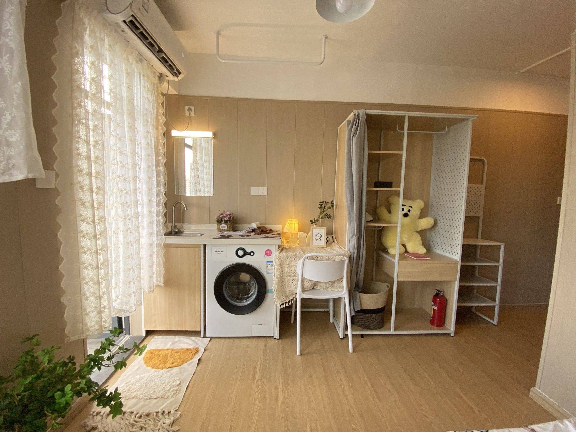 Shenzhen-Longhua-Cozy Home,Clean&Comfy,No Gender Limit,Hustle & Bustle,“Friends”,Chilled,LGBTQ Friendly,Pet Friendly