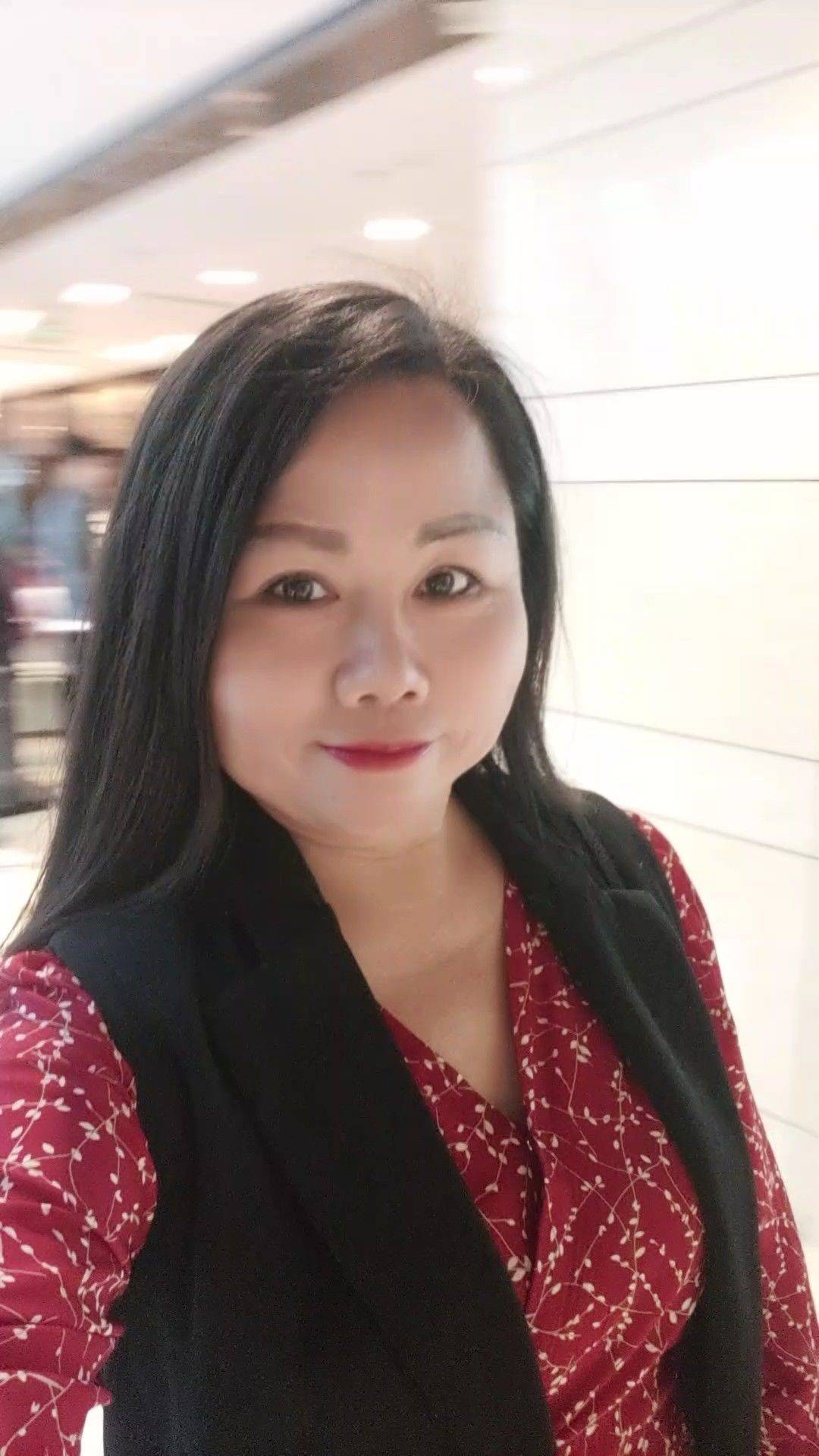 黄女士