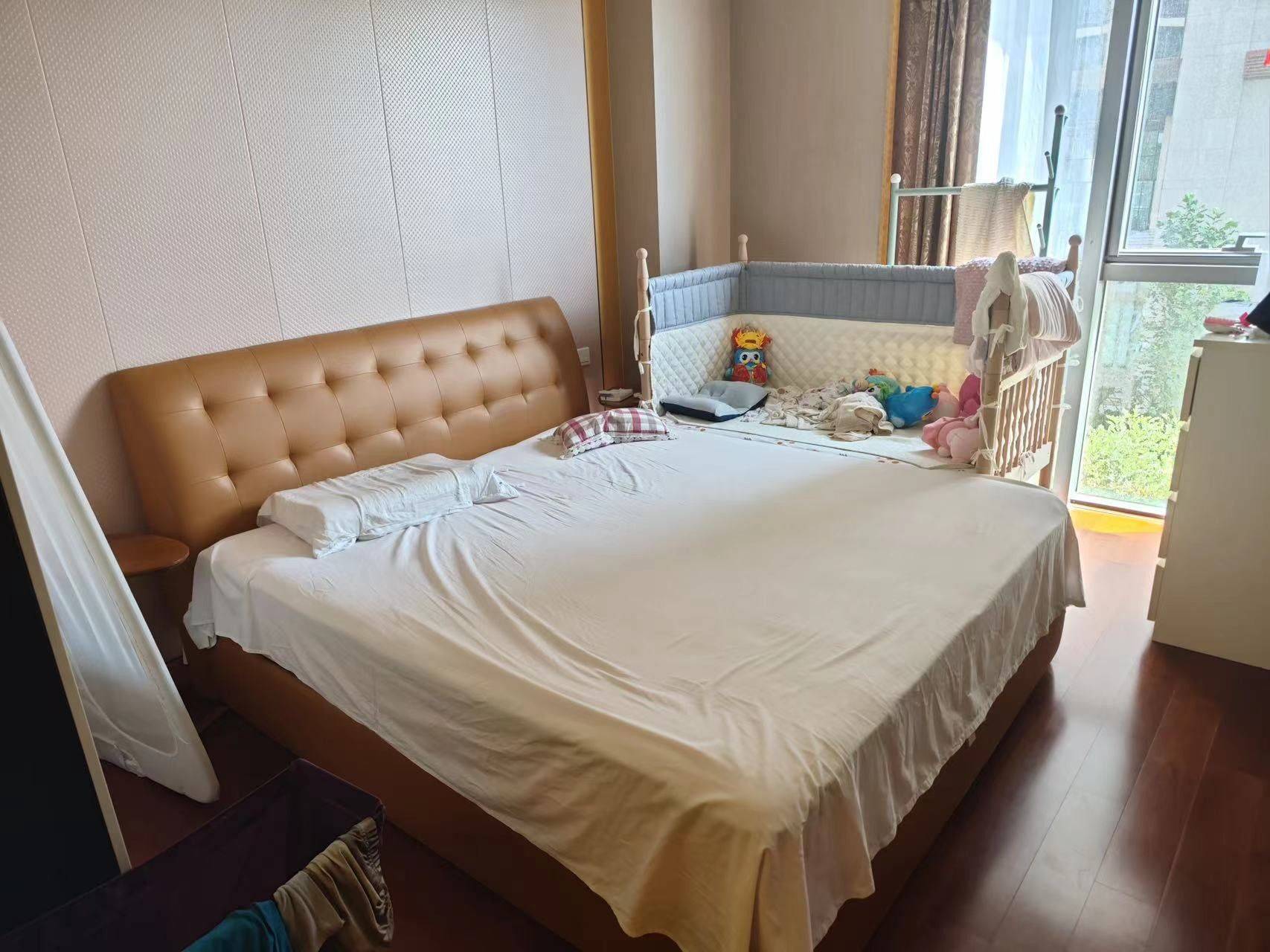 Beijing-Daxing-Clean&Comfy,No Gender Limit,Hustle & Bustle,“Friends”,Chilled,Pet Friendly