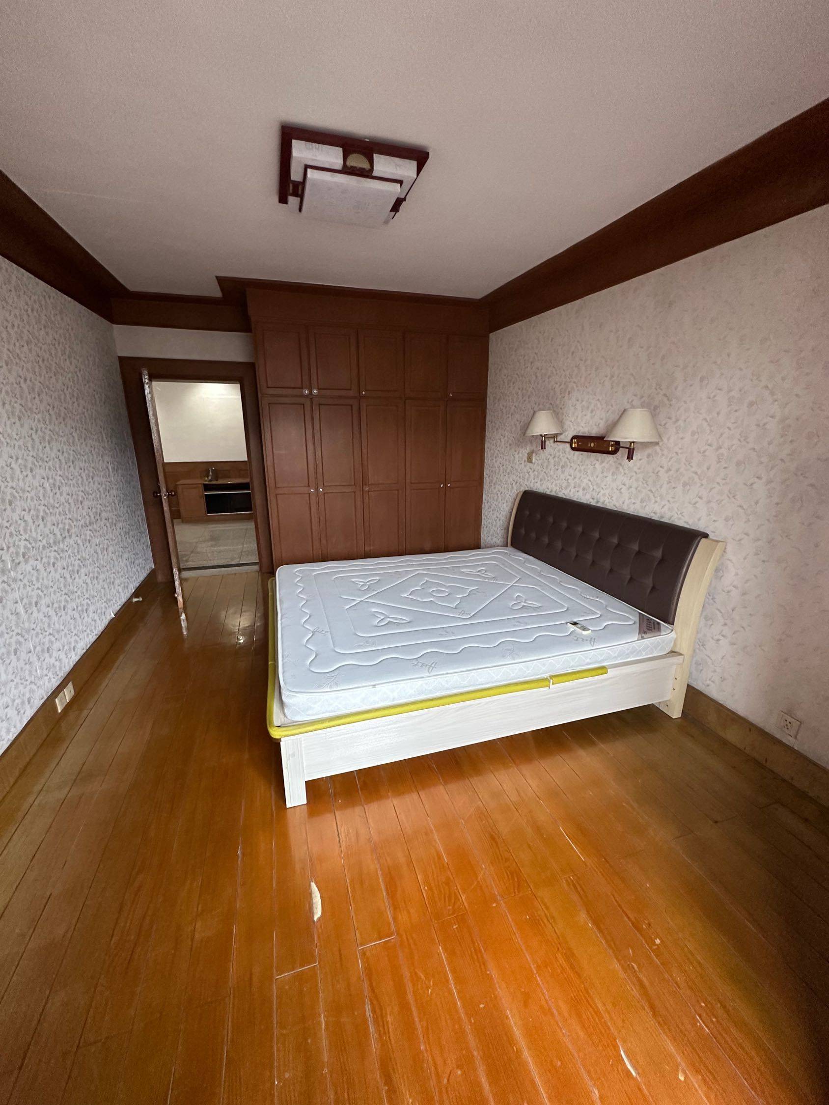 Shanghai-Pudong-Cozy Home,Clean&Comfy,No Gender Limit,Hustle & Bustle,“Friends”,Chilled,LGBTQ Friendly,Pet Friendly