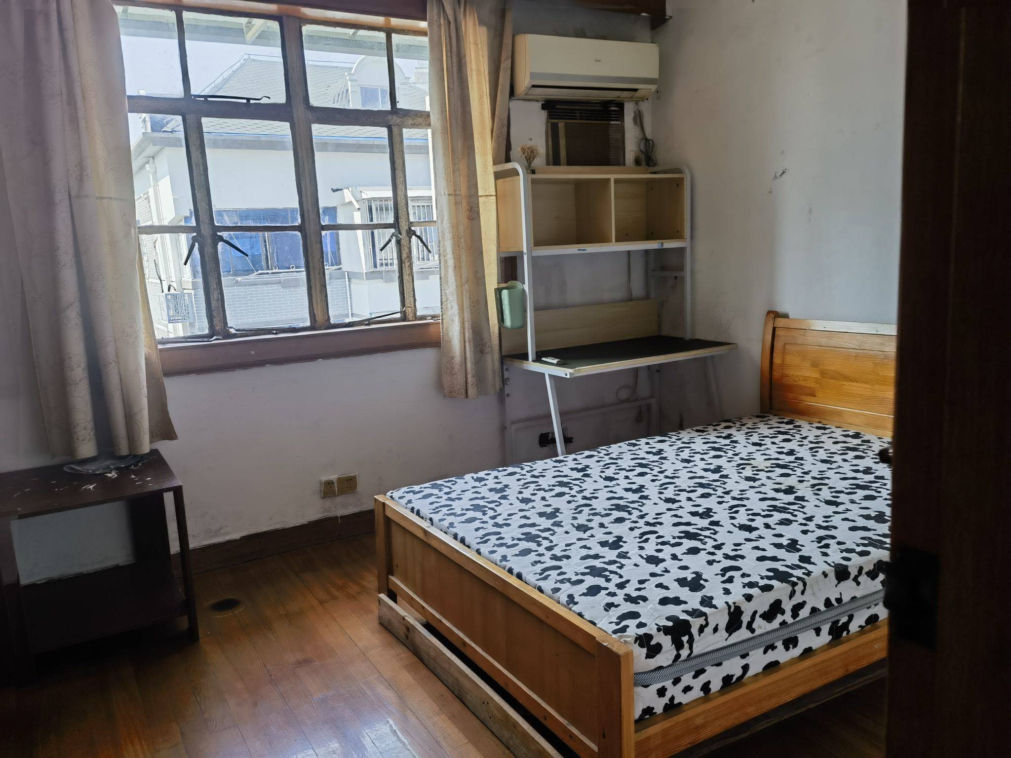 Shanghai-Hongkou-No Gender Limit