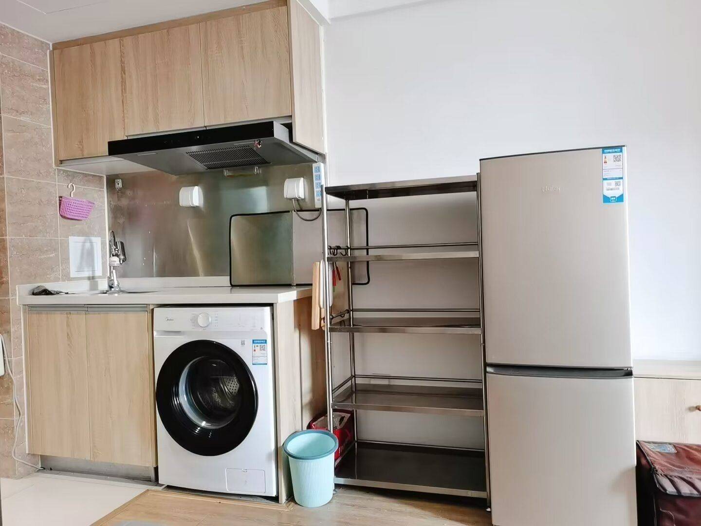 Jinan-Lixia-Cozy Home,Clean&Comfy,No Gender Limit,Hustle & Bustle