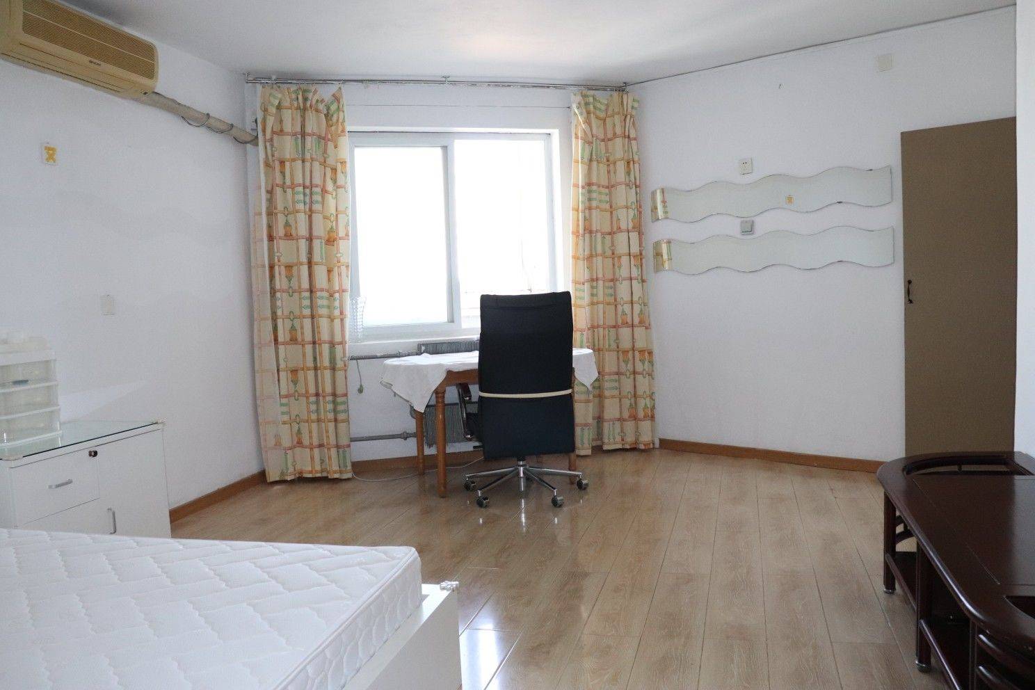 Beijing-Chaoyang-2 rooms,Long term,Long Term,Sublet,Replacement,LGBTQ Friendly,Pet Friendly