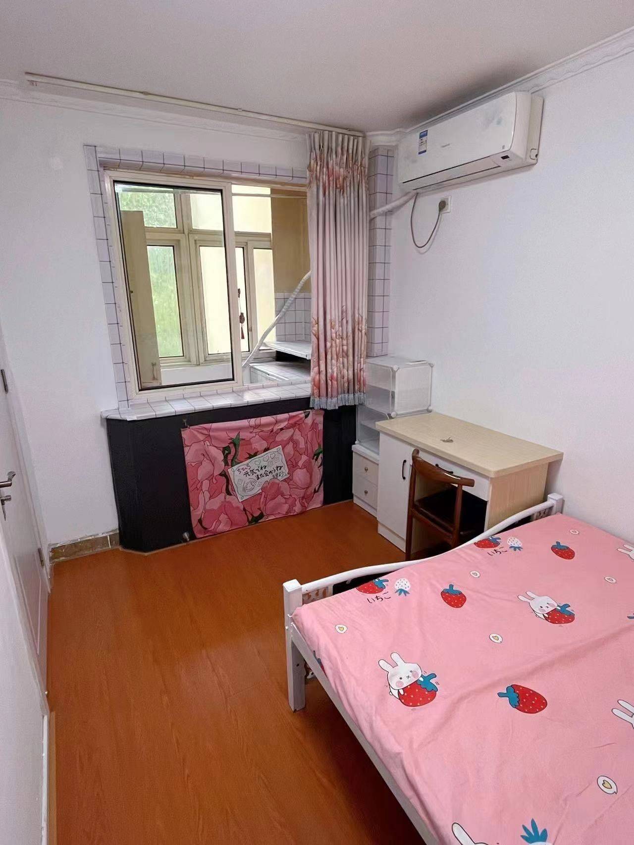 Qingdao-Shibei-Cozy Home,Clean&Comfy,No Gender Limit,Hustle & Bustle,“Friends”,Chilled