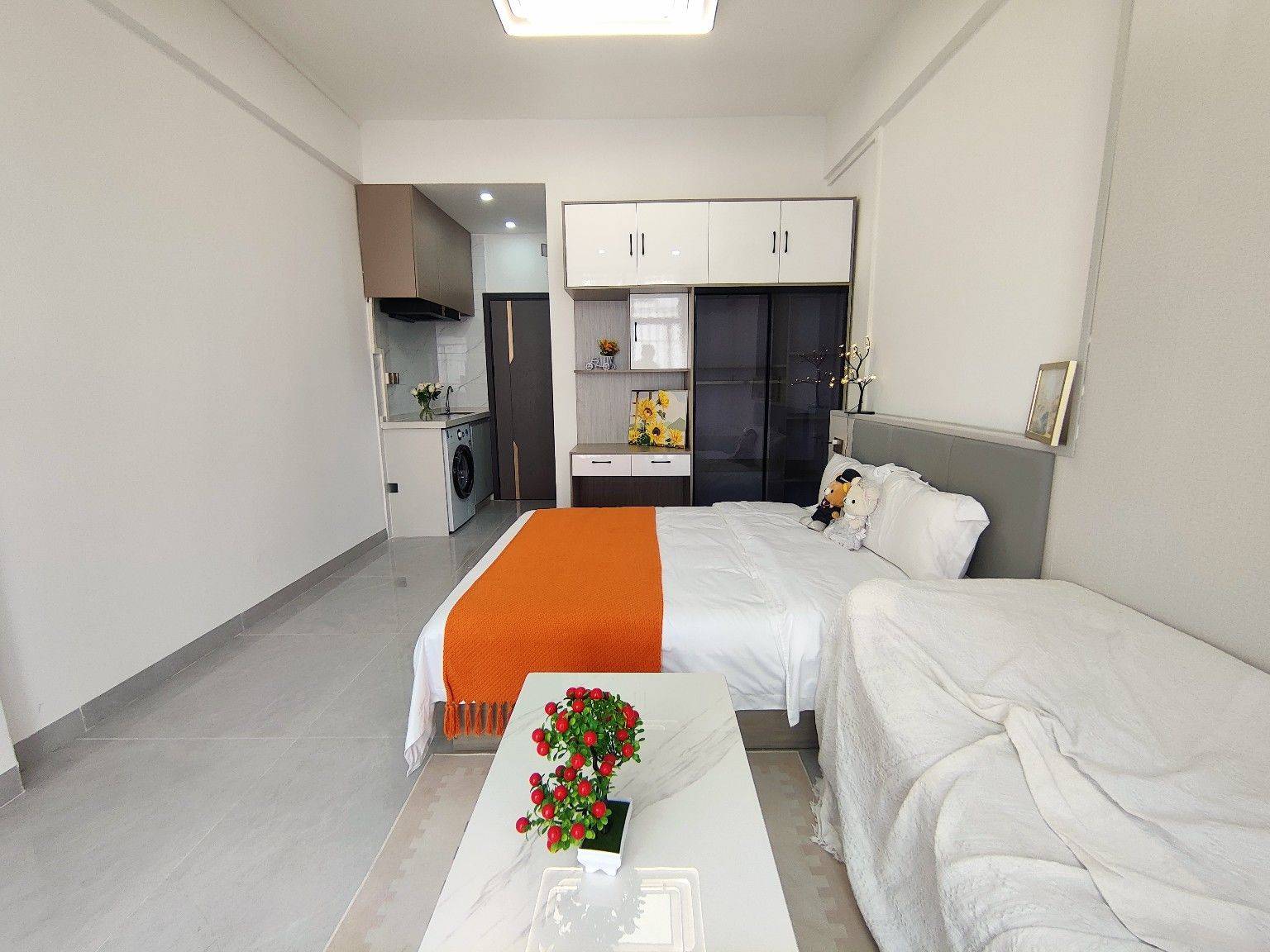 Guangzhou-Tianhe-Cozy Home,Clean&Comfy,No Gender Limit,Hustle & Bustle,Pet Friendly