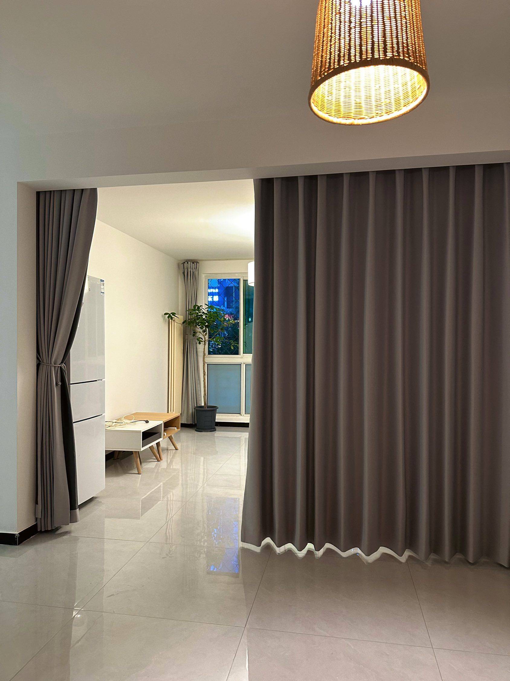 北京-朝陽-488RMB/晚,💰488/night,🌿落地窗⛲️景,🌃地标建筑⚡️,太古里🔥CBD,❤️寻Roommate,👩‍❤️‍👩长&短租,宠物🐶友好,独立洗手间🛀 ,LGBTQ友好
