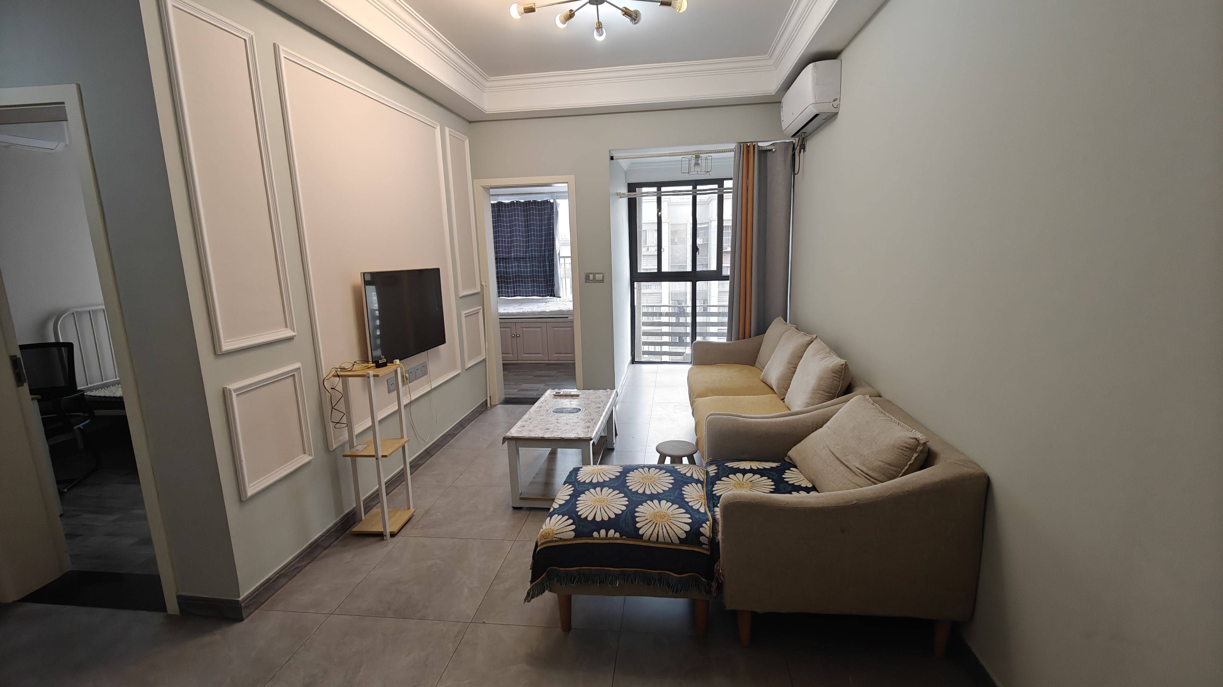 重庆-南岸-随时可入住,房东直租,无中介费,个人补贴,温馨小窝,干净治愈,不限性别,市井烟火气