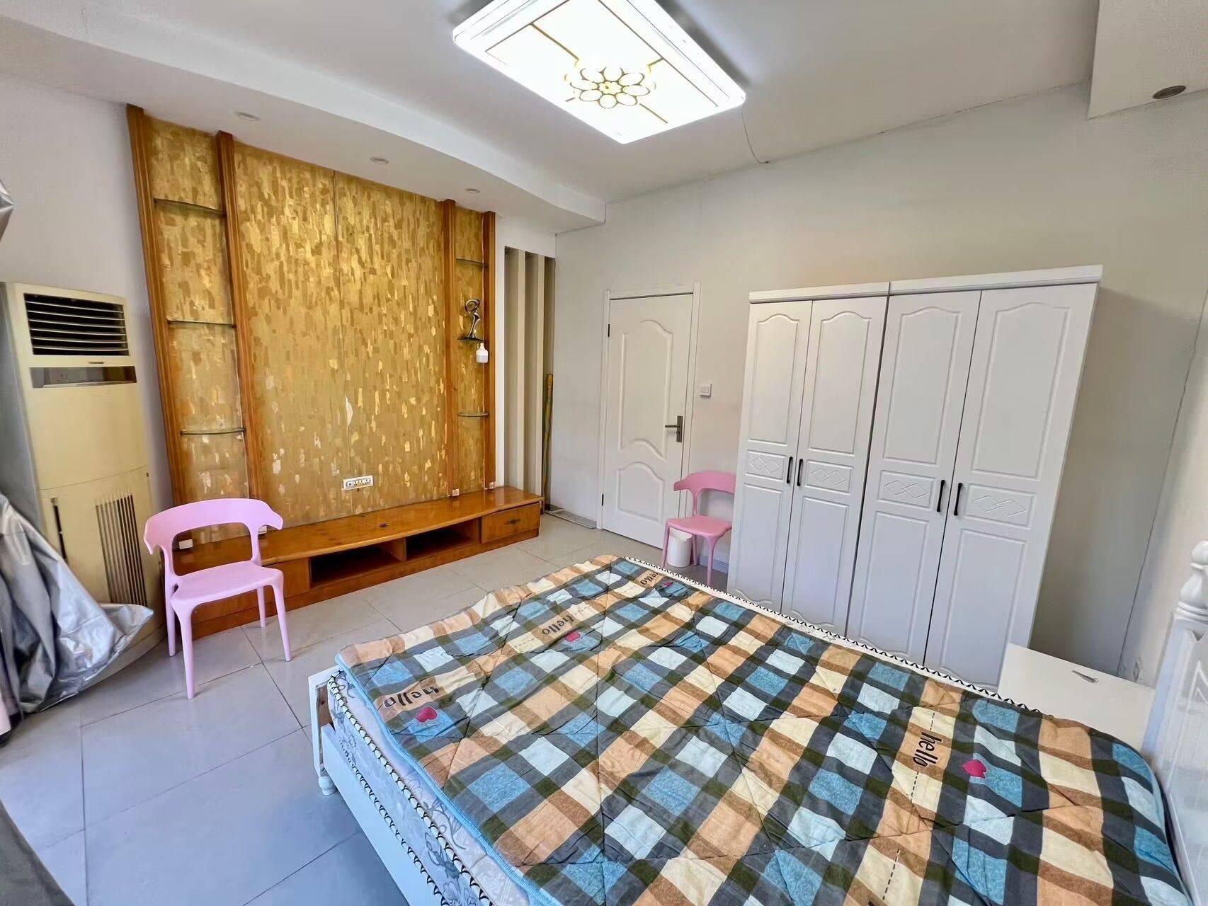 Wuhan-Jiang'an-Cozy Home,Clean&Comfy,No Gender Limit,Hustle & Bustle,“Friends”,LGBTQ Friendly
