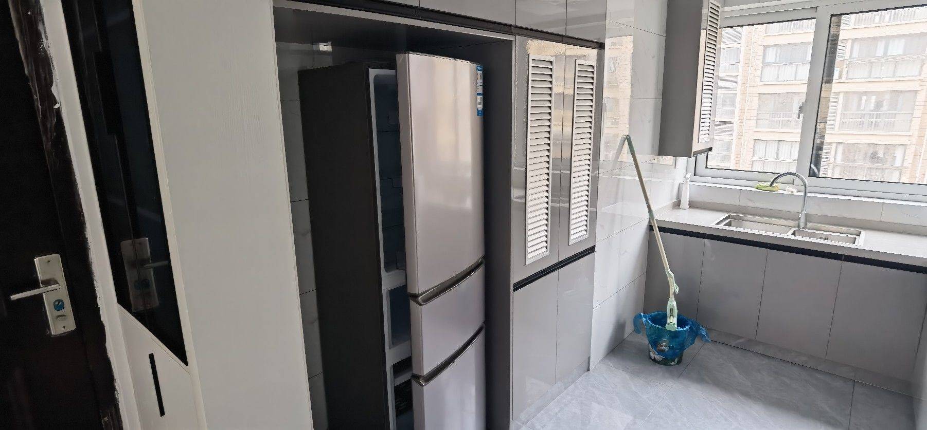 崇明 裕鸿佳苑第六社区安通东路南村