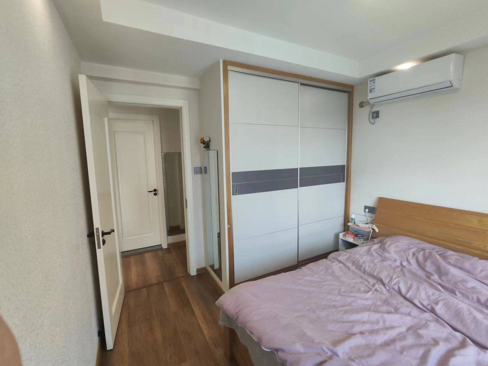 Hangzhou-Qiantang-Cozy Home,Clean&Comfy,No Gender Limit,Hustle & Bustle