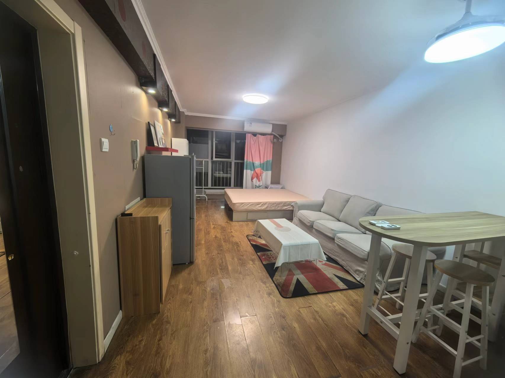 Beijing-Dongcheng-Cozy Home,Clean&Comfy,No Gender Limit,Hustle & Bustle,“Friends”,Chilled,LGBTQ Friendly,Pet Friendly