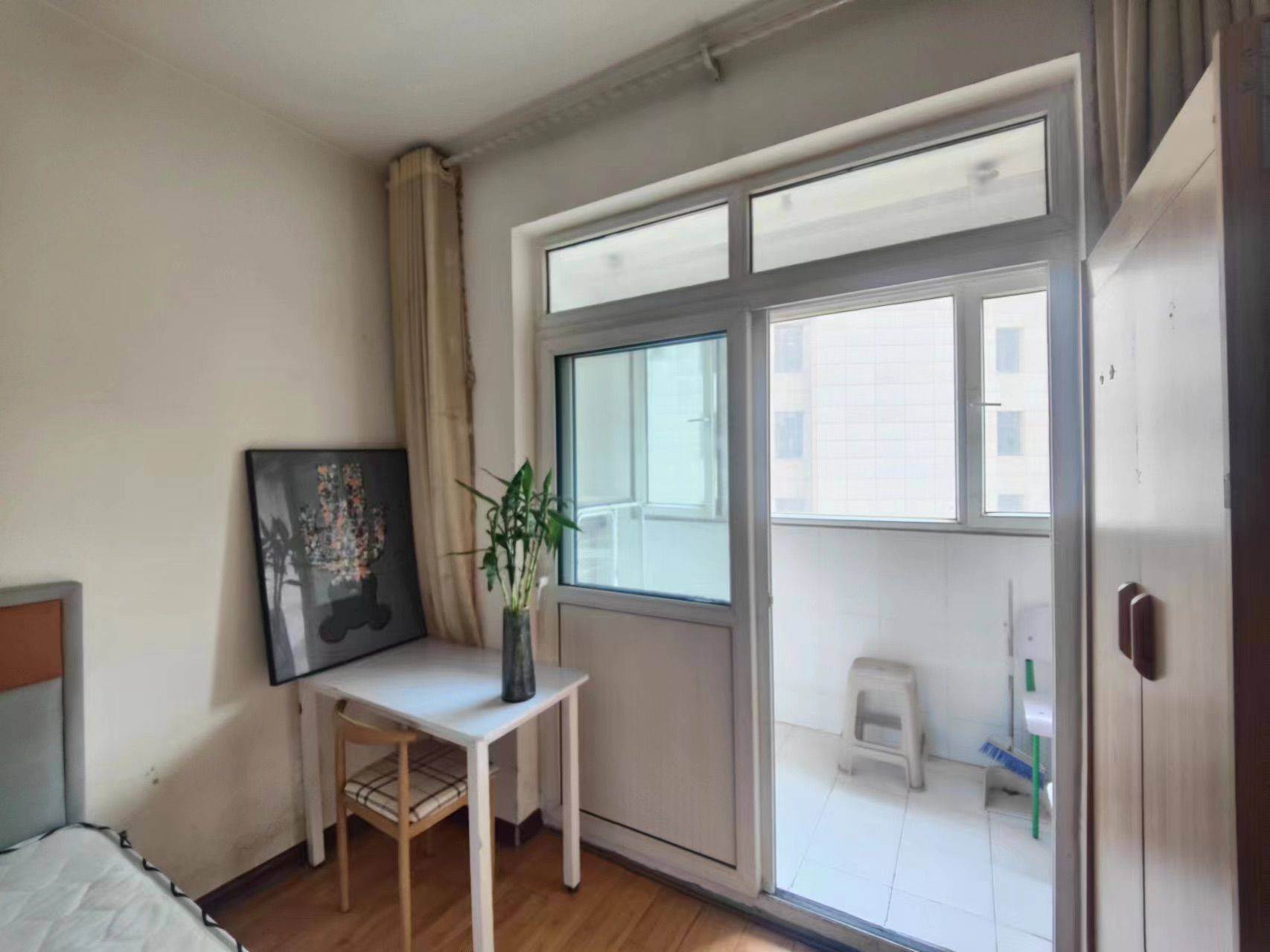 Jinan-Licheng-Cozy Home,Clean&Comfy,No Gender Limit,Hustle & Bustle