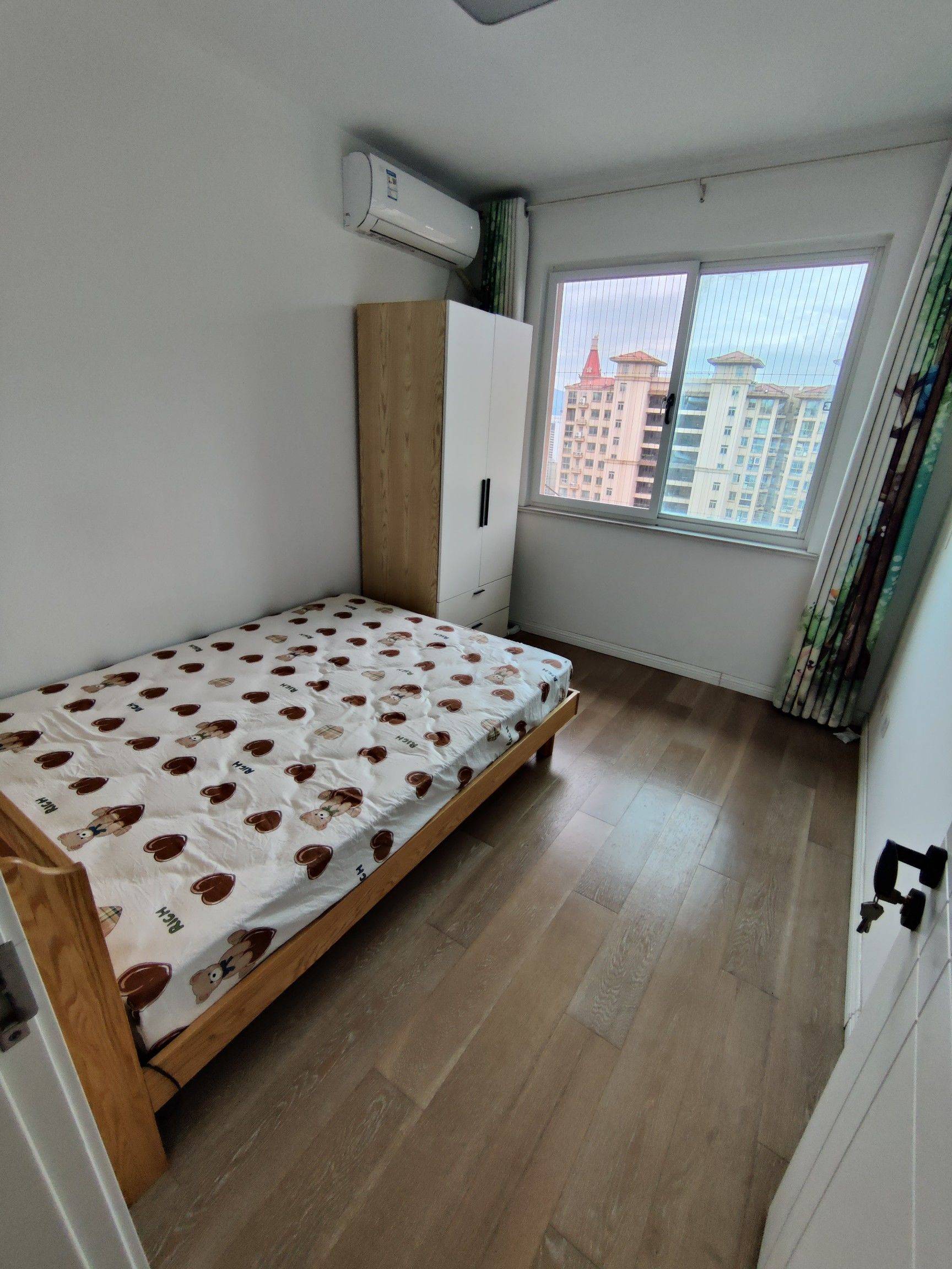 Cozy Home-Clean&Comfy-No Gender Limit