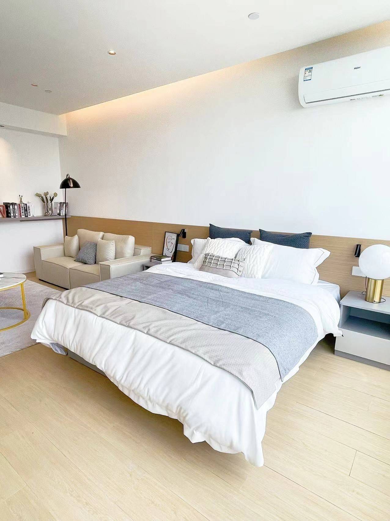 Shanghai-Minhang-Cozy Home,Clean&Comfy,No Gender Limit,Hustle & Bustle,“Friends”,Chilled