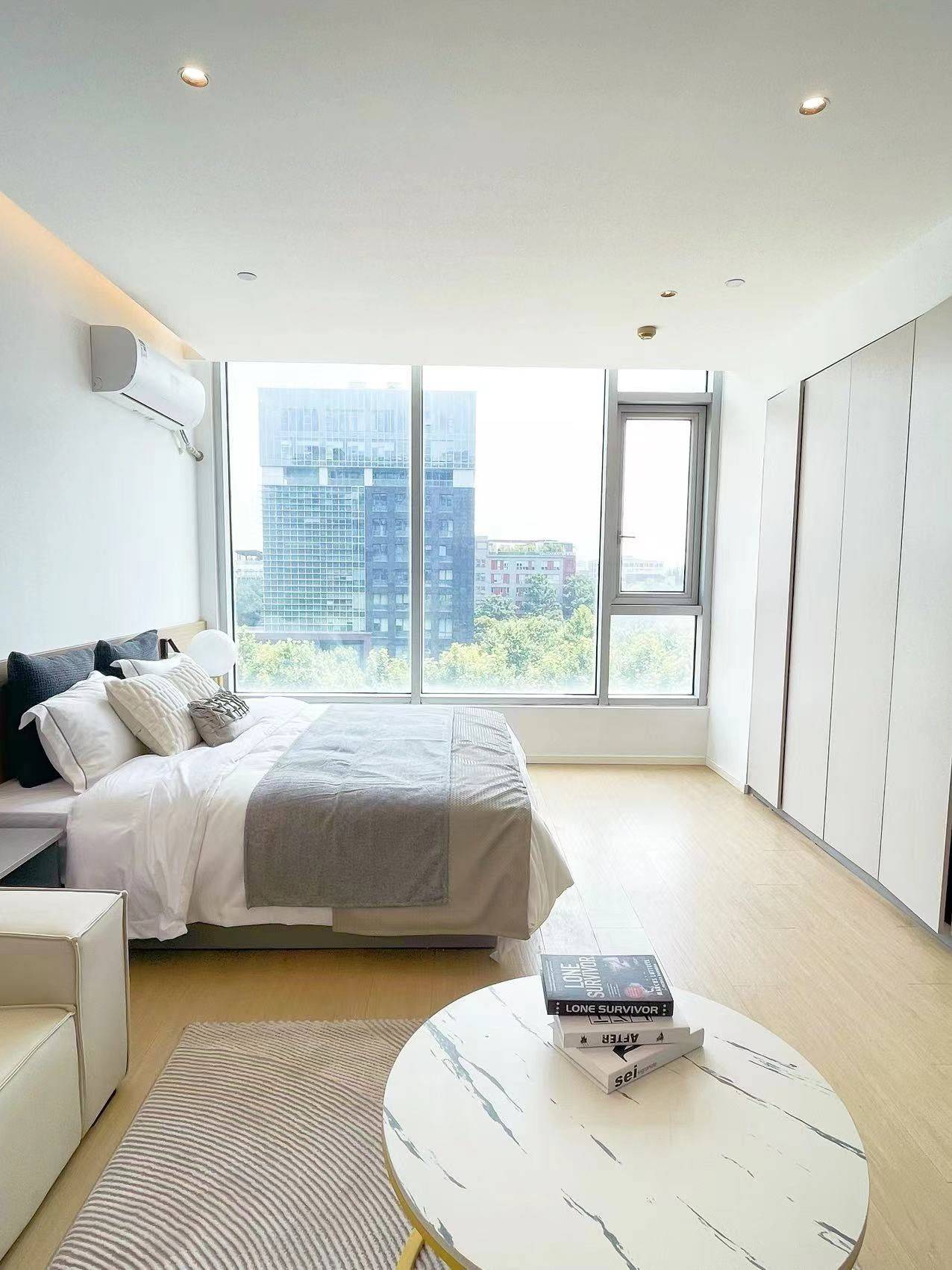 Shanghai-Minhang-Cozy Home,Clean&Comfy,No Gender Limit,Hustle & Bustle,“Friends”,Chilled