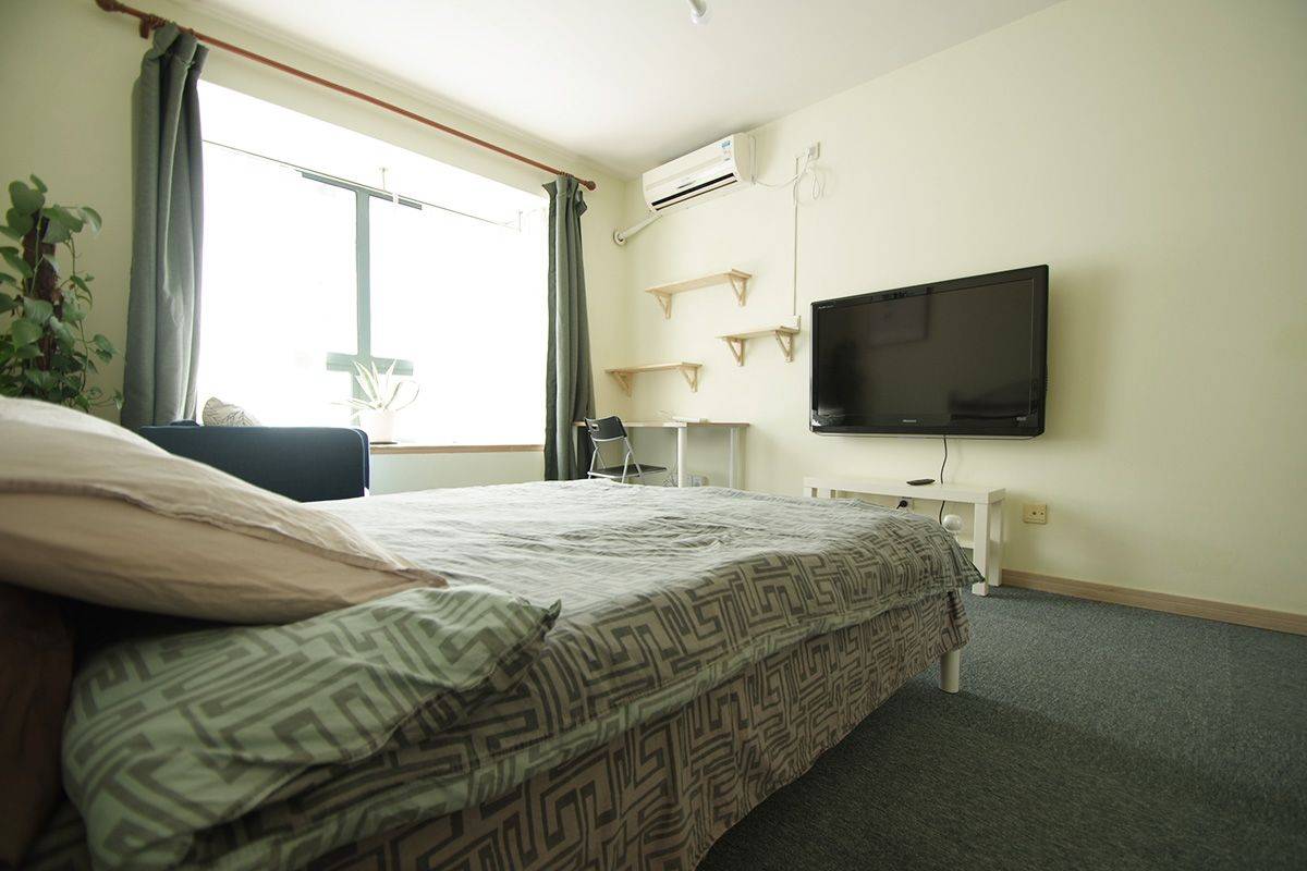 Shanghai-Xuhui-Cozy Home,Clean&Comfy,No Gender Limit,Hustle & Bustle,“Friends”,Chilled,LGBTQ Friendly,Pet Friendly