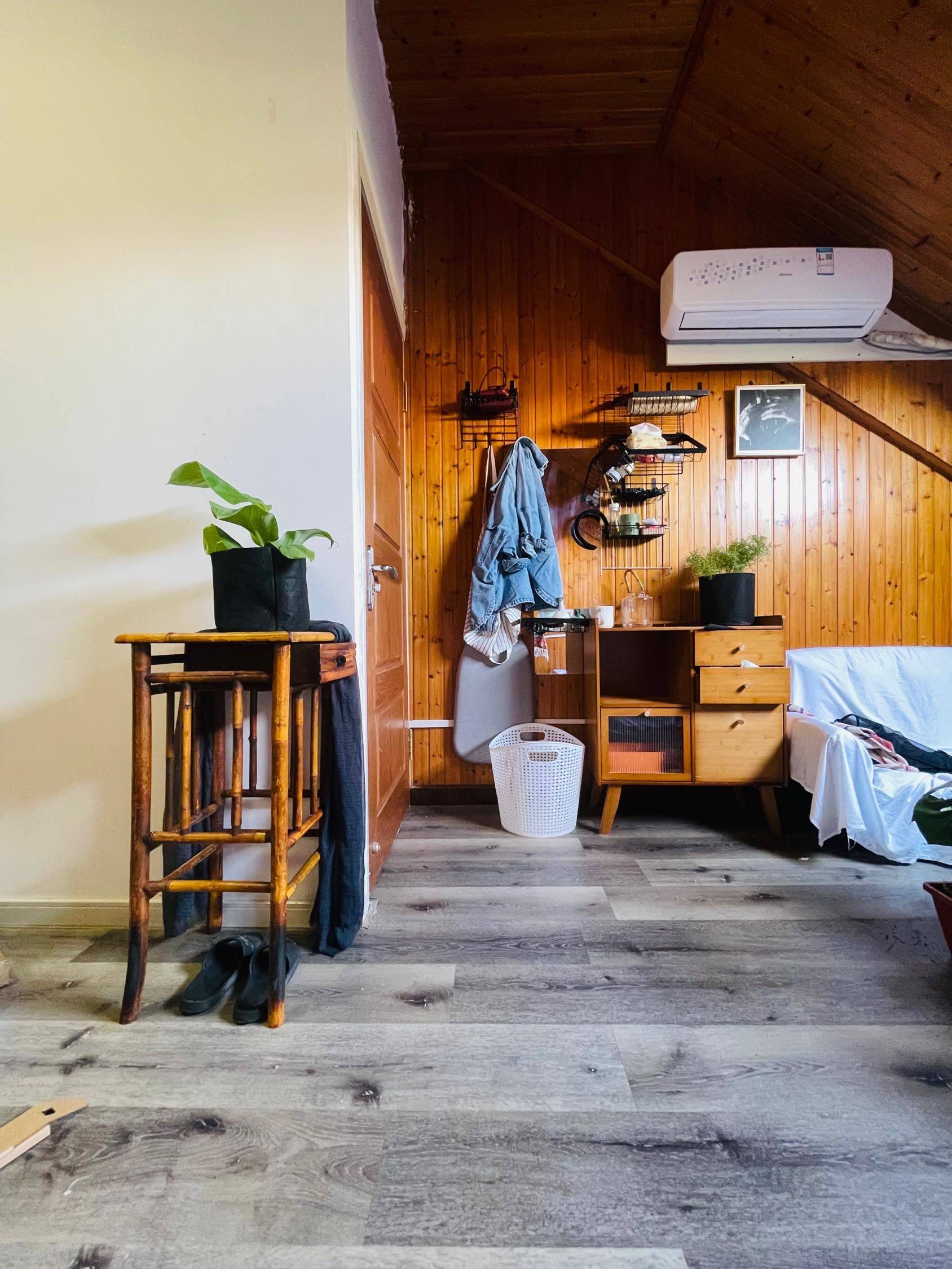 上海-松江-住宅非商办,地铁站400米,民用水电燃,大房东,电梯房,原始独卫,九亭地铁站,带飘窗,主卧独卫