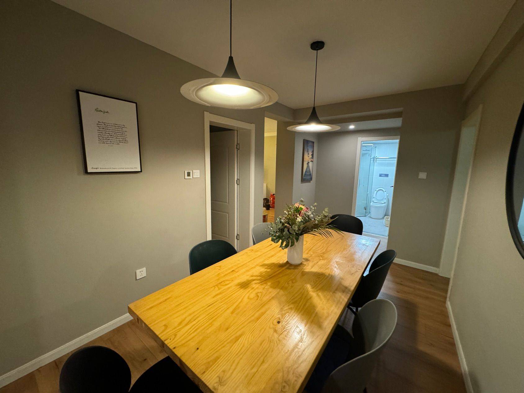 公婆骑着摩的整租房源3