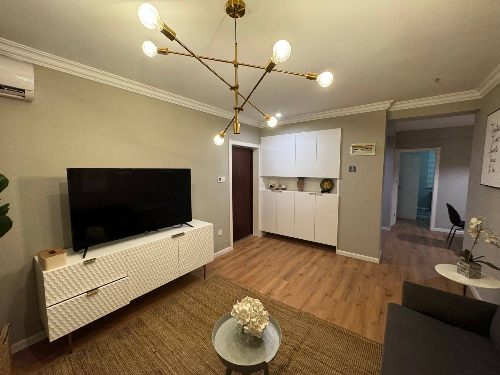 公婆骑着摩的整租房源1