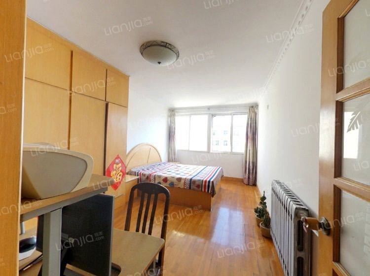 Qingdao-Shibei-Cozy Home,Hustle & Bustle