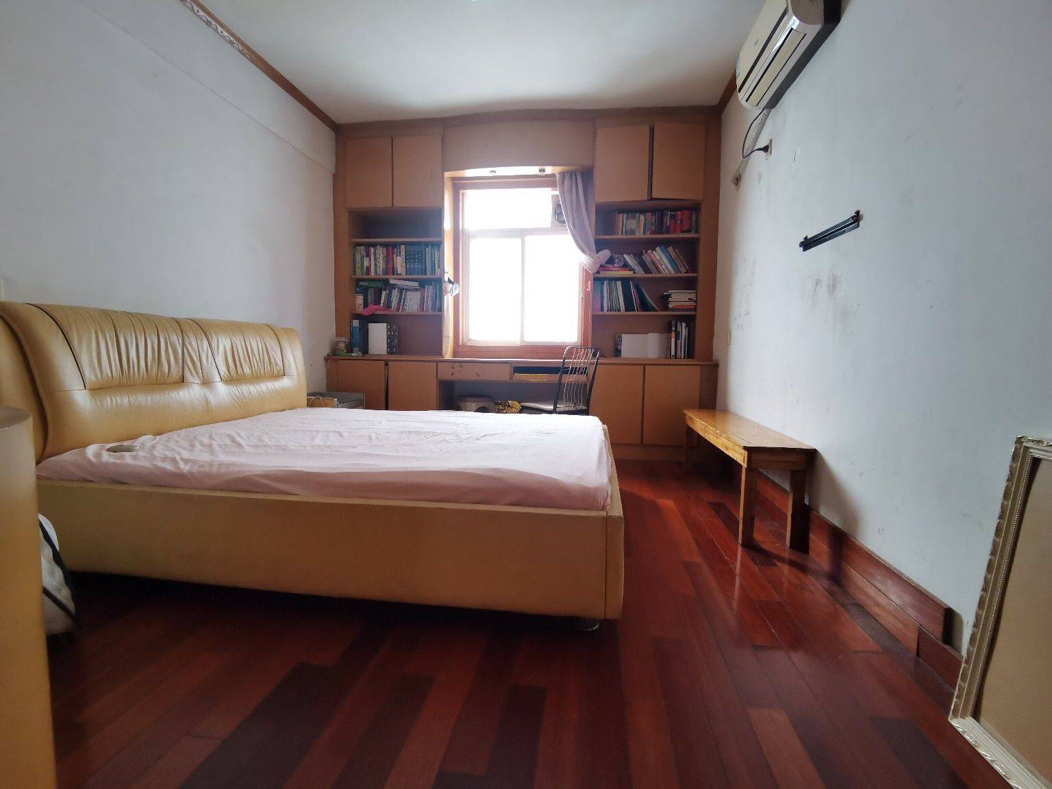 Nanjing-Xuanwu-Cozy Home,Clean&Comfy,No Gender Limit,Hustle & Bustle,“Friends”,Chilled,LGBTQ Friendly