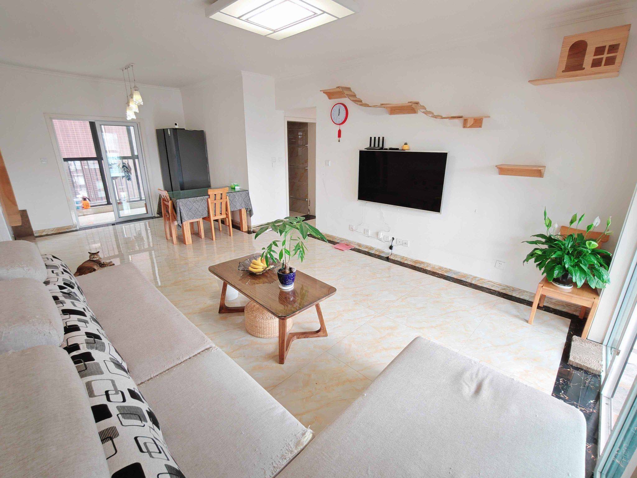 Chengdu-Shuangliu-Cozy Home,Clean&Comfy,No Gender Limit,Hustle & Bustle,“Friends”,Chilled