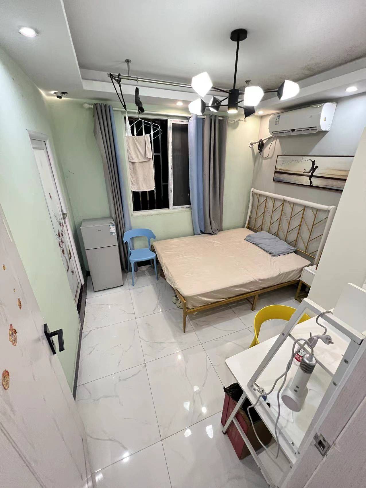 Shanghai-Pudong-Cozy Home,Clean&Comfy,No Gender Limit,Hustle & Bustle,“Friends”,Chilled,LGBTQ Friendly