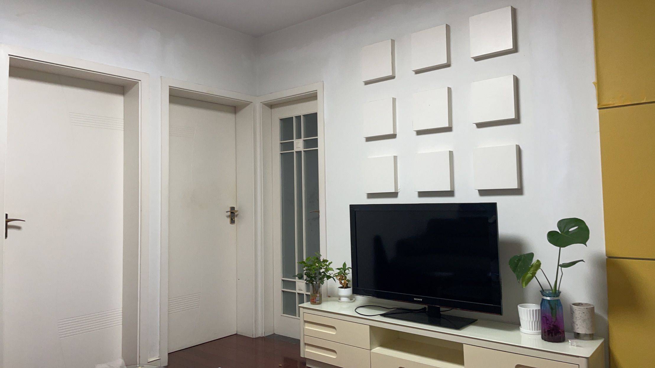 Shanghai-Jing‘An-押一付一,居住证,月付,政府保障性住房,Pet Friendly,LGBTQ Friendly,Cozy Home,Clean&Comfy,No Gender Limit,Hustle & Bustle,“Friends”,Chilled