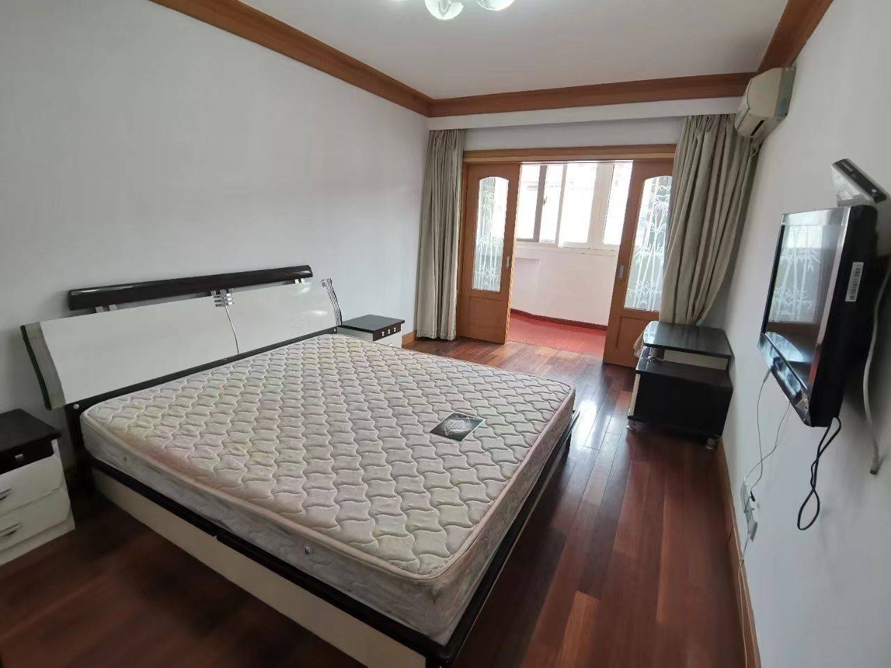 Shanghai-Minhang-Cozy Home,Clean&Comfy,No Gender Limit,Hustle & Bustle