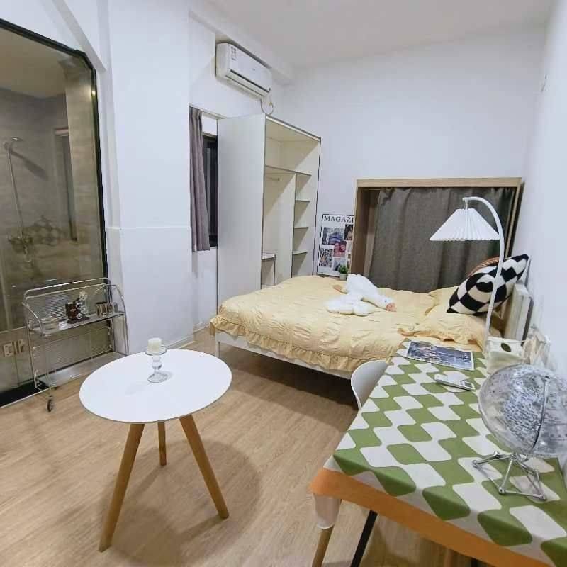 Shanghai-Jing‘An-押一付一｜拎包入住,✅公寓直租无中介,Pet Friendly,LGBTQ Friendly,Cozy Home,Clean&Comfy,No Gender Limit,Hustle & Bustle,“Friends”,Chilled